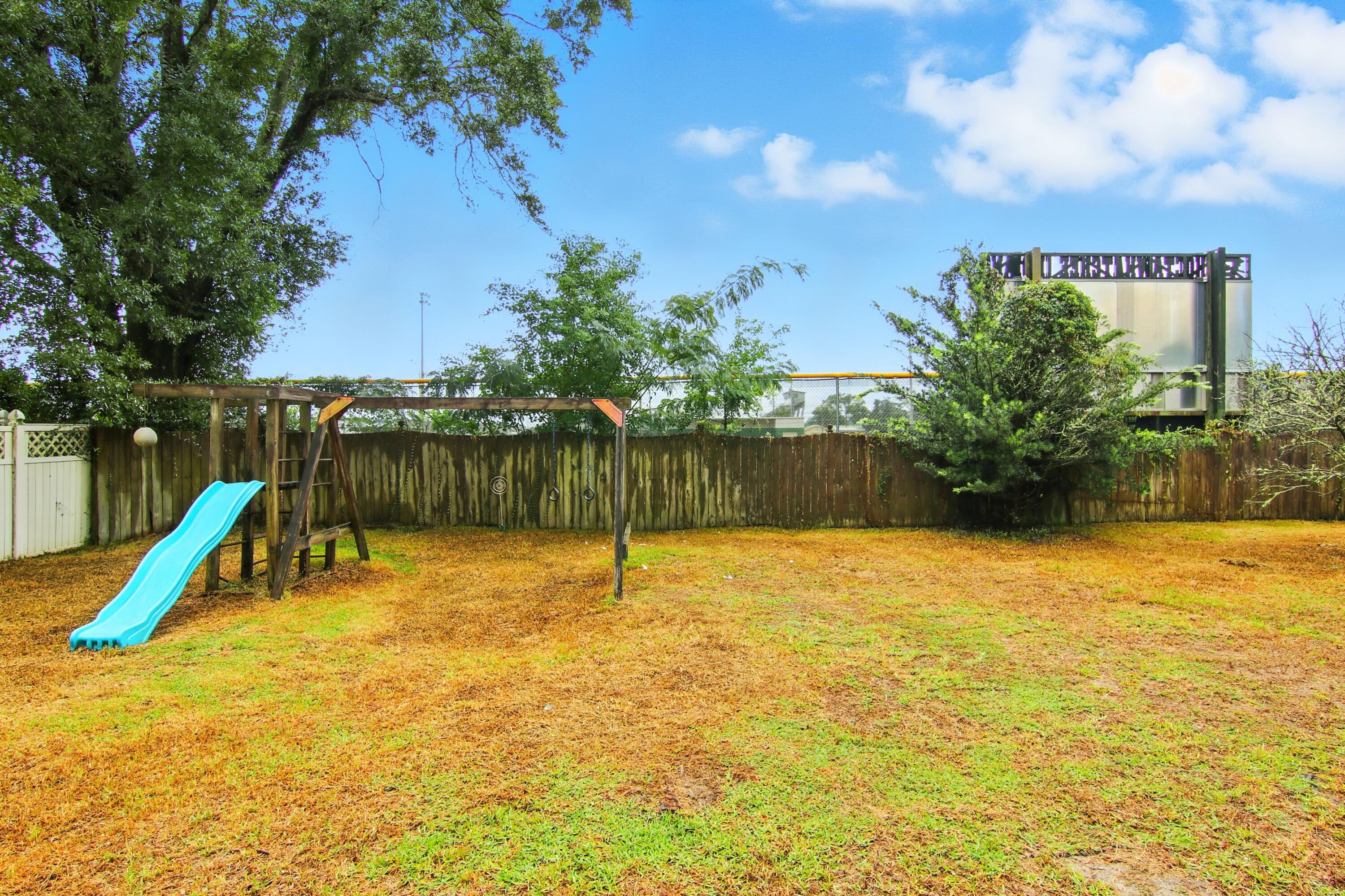 FOREST MANOR 3RD ADDN - Residential Lease