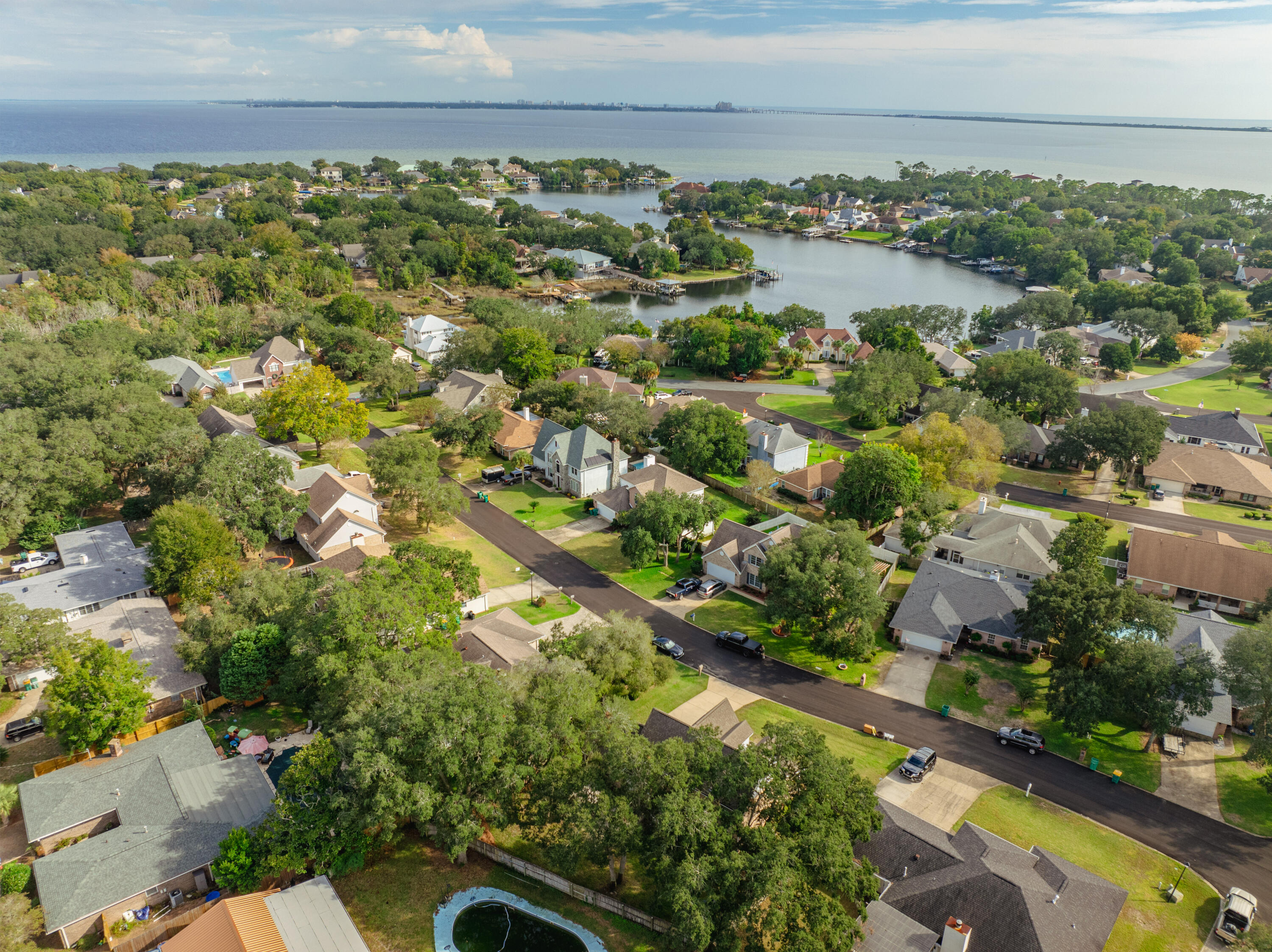 LAKE POINTE - Residential