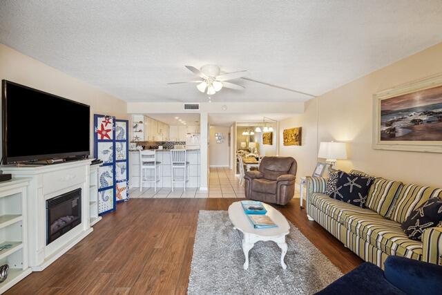 MARINER WEST - Residential