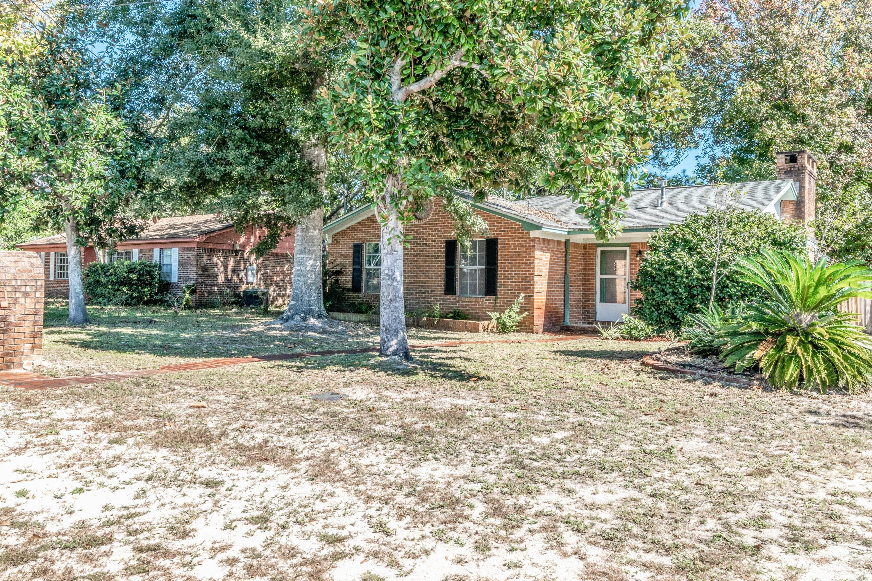 CASA LOMA S/D 1ST ADDN - Residential