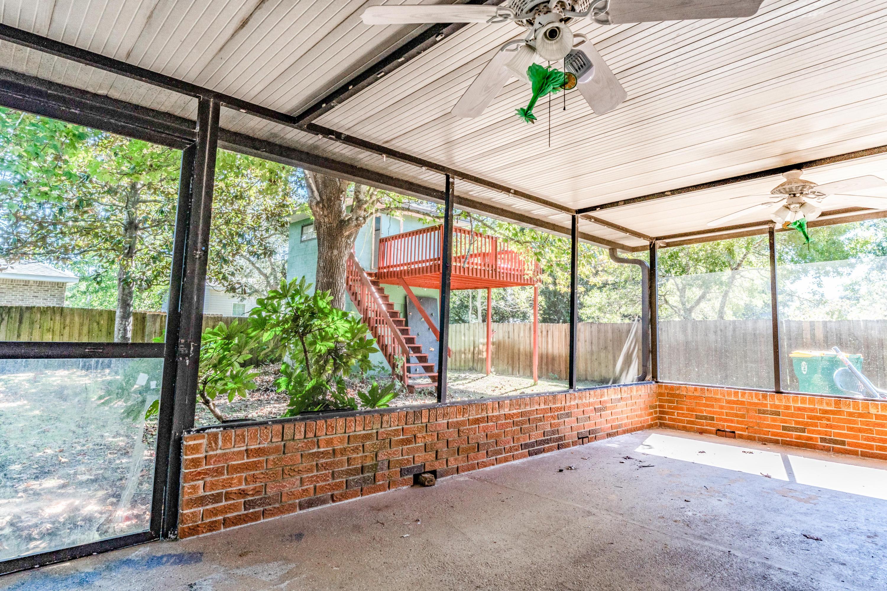 CASA LOMA S/D 1ST ADDN - Residential