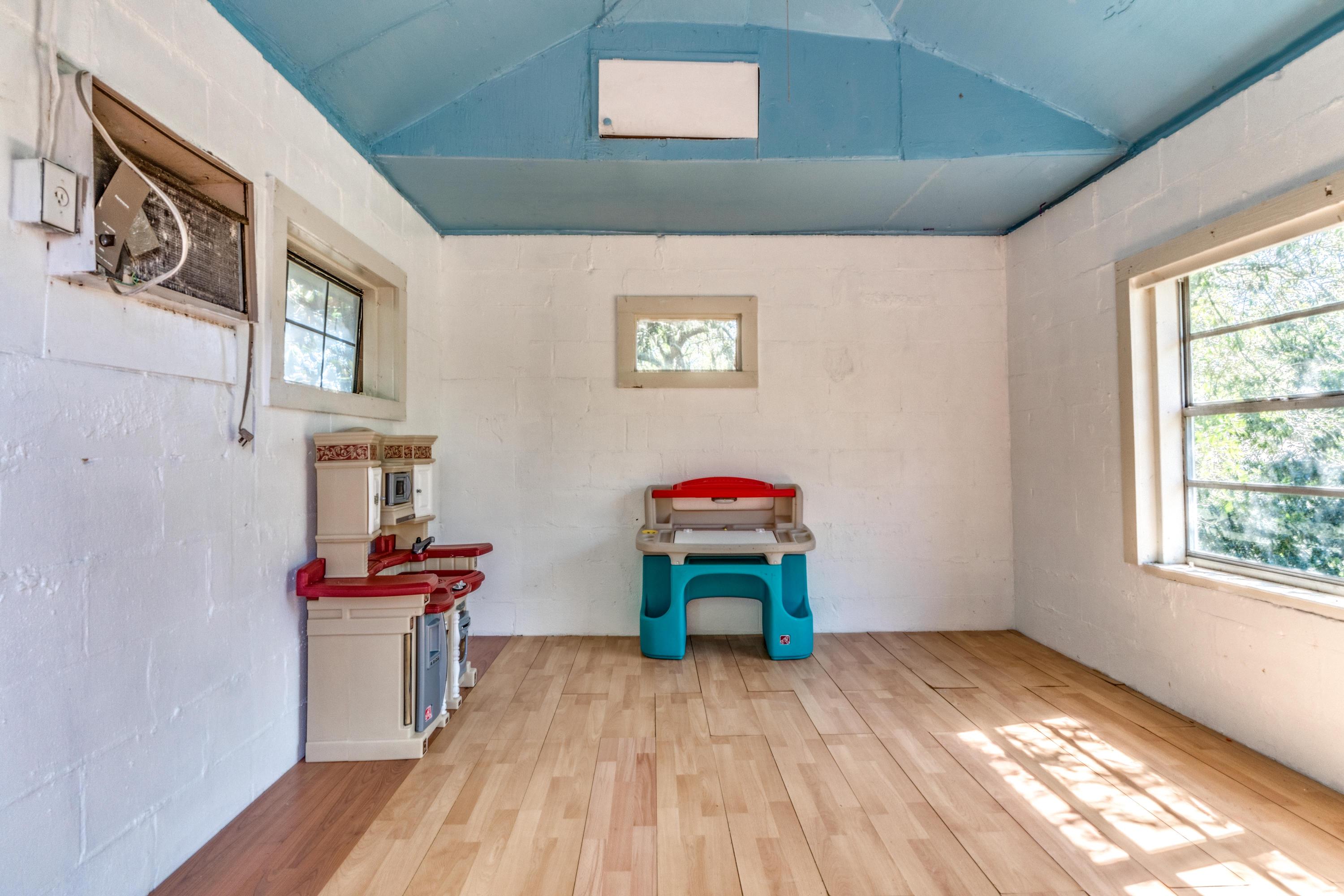 CASA LOMA S/D 1ST ADDN - Residential