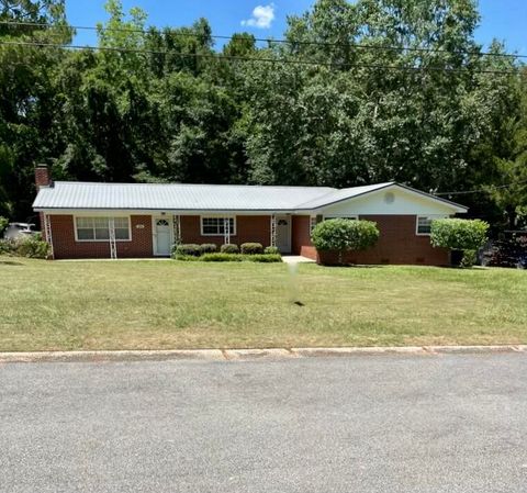 A home in DeFuniak Springs