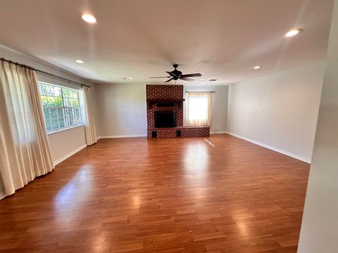 A home in DeFuniak Springs