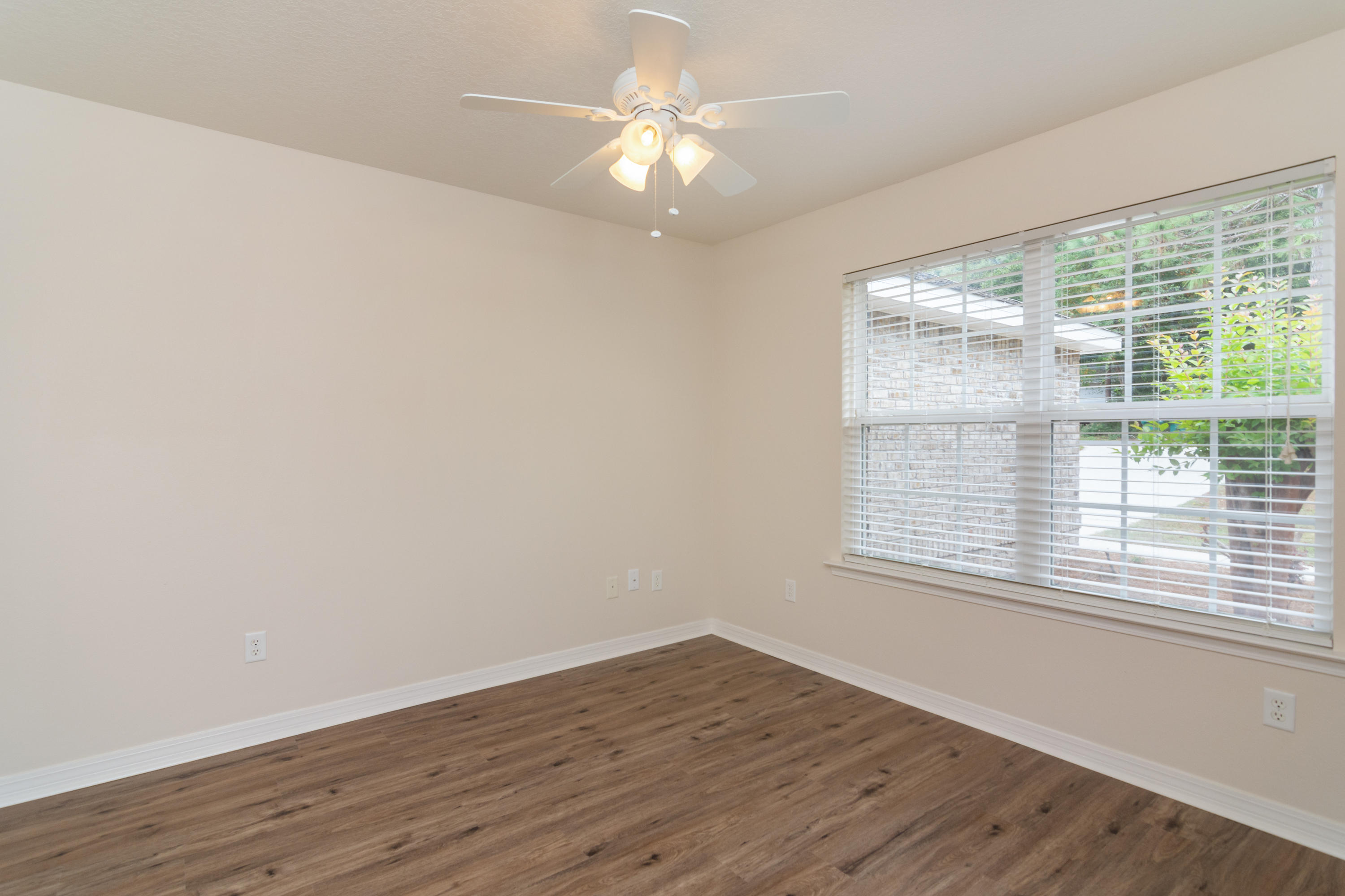 OAKDALE MINI FARMS RESUB LOT 01 - Residential