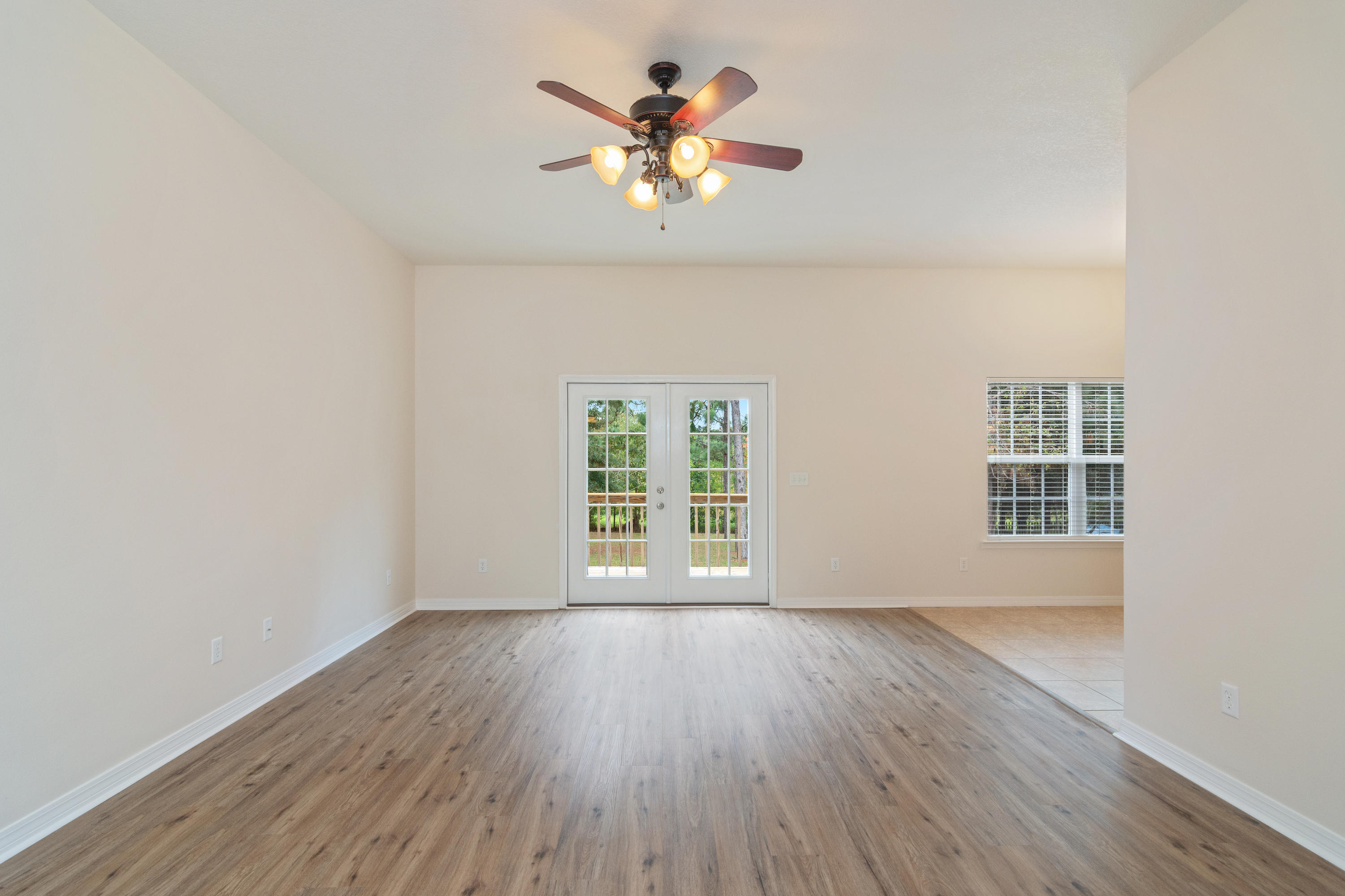 OAKDALE MINI FARMS RESUB LOT 01 - Residential