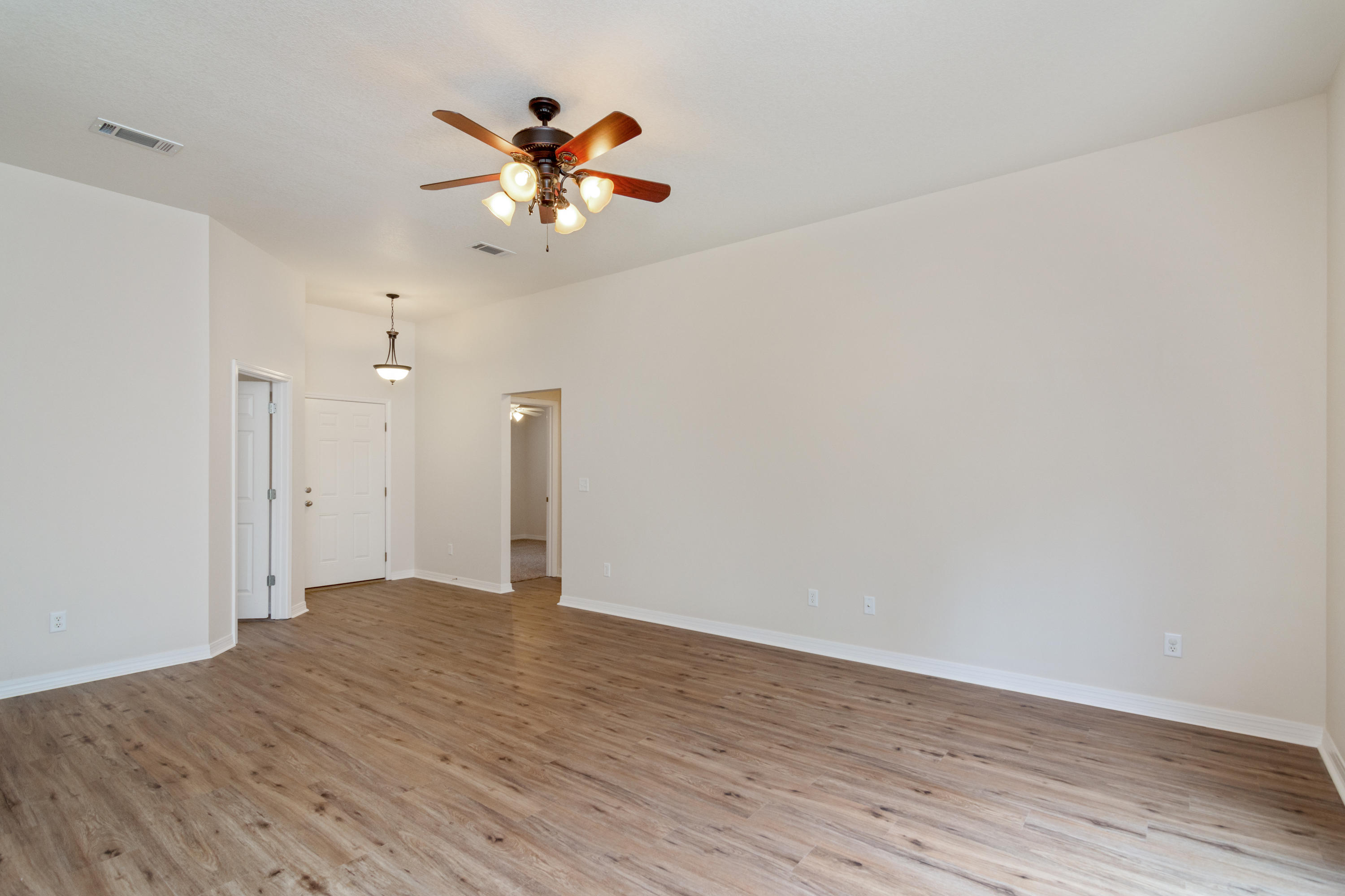 OAKDALE MINI FARMS RESUB LOT 01 - Residential