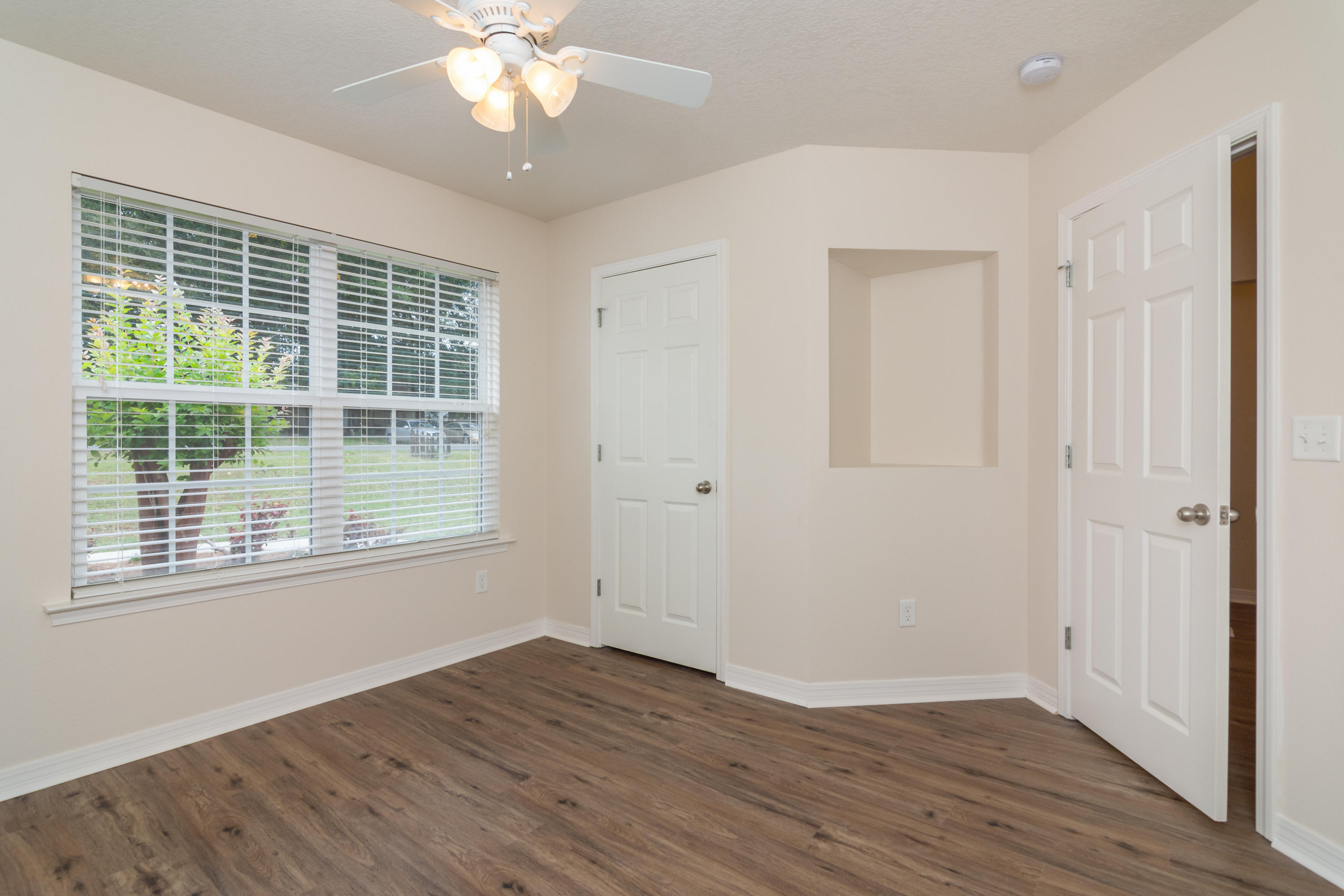 OAKDALE MINI FARMS RESUB LOT 01 - Residential