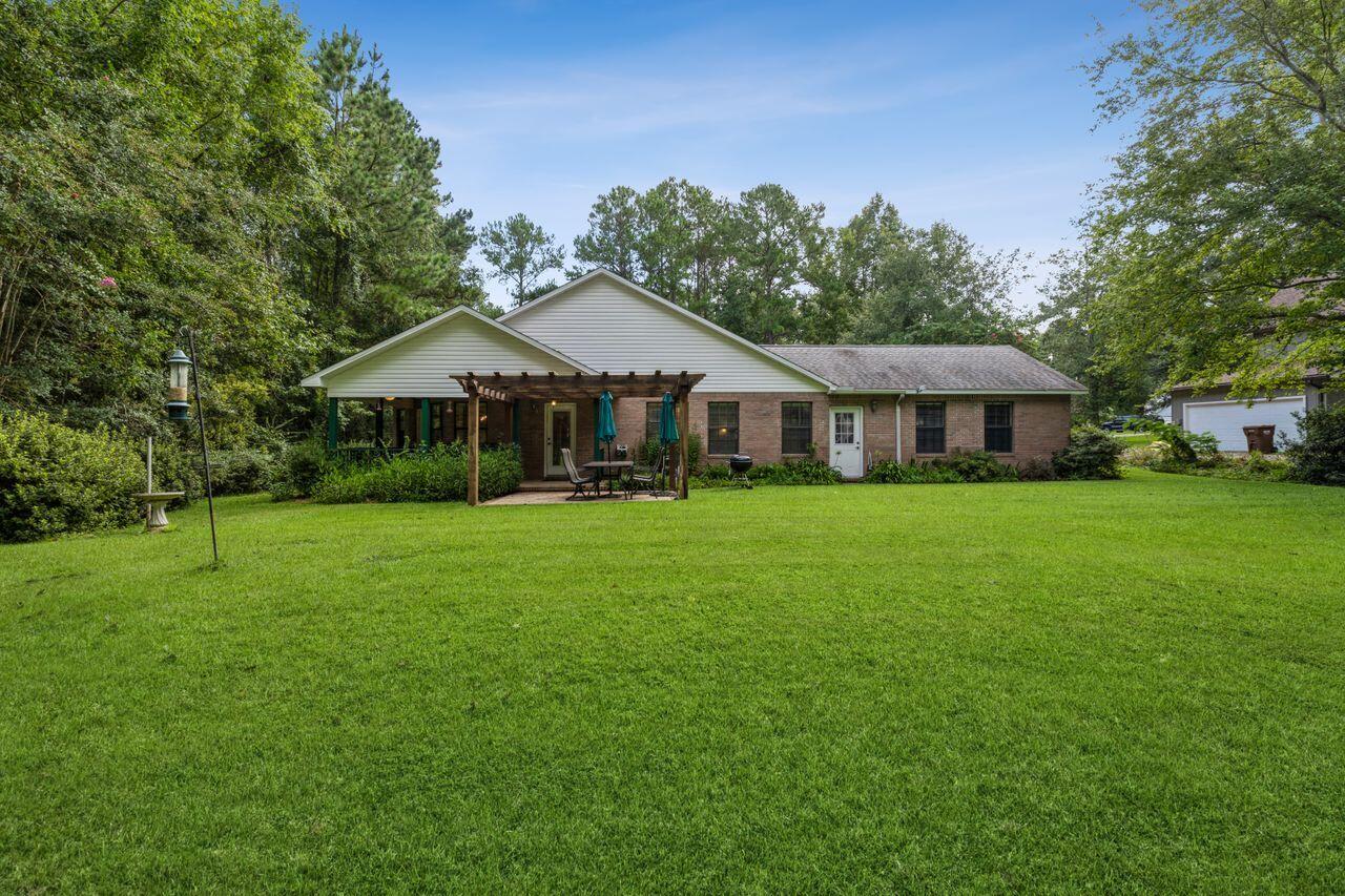 FOXWOOD ESTATES 1 - Residential