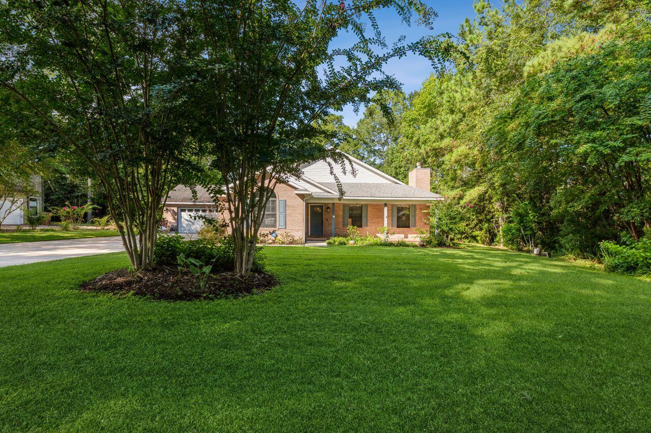 FOXWOOD ESTATES 1 - Residential