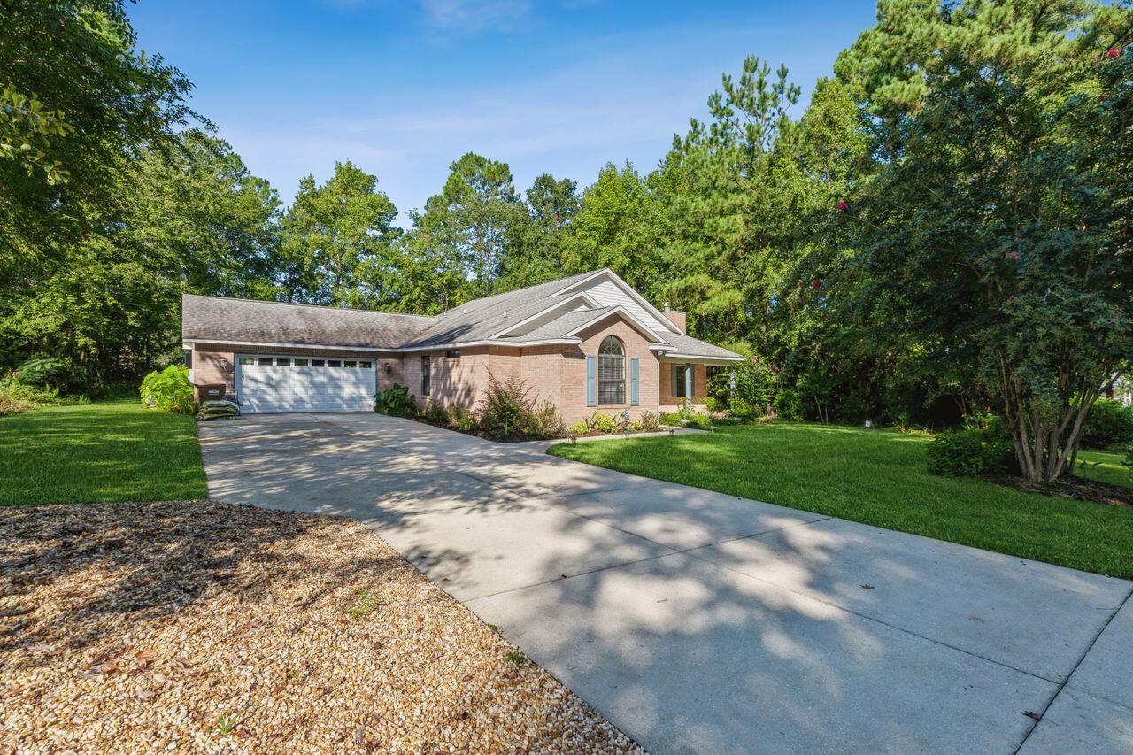 FOXWOOD ESTATES 1 - Residential