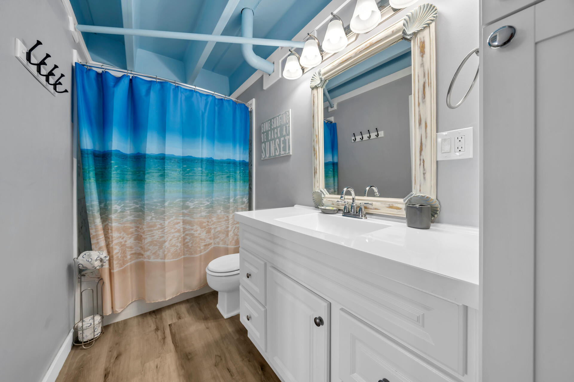 Fontainebleau Terrace - Residential