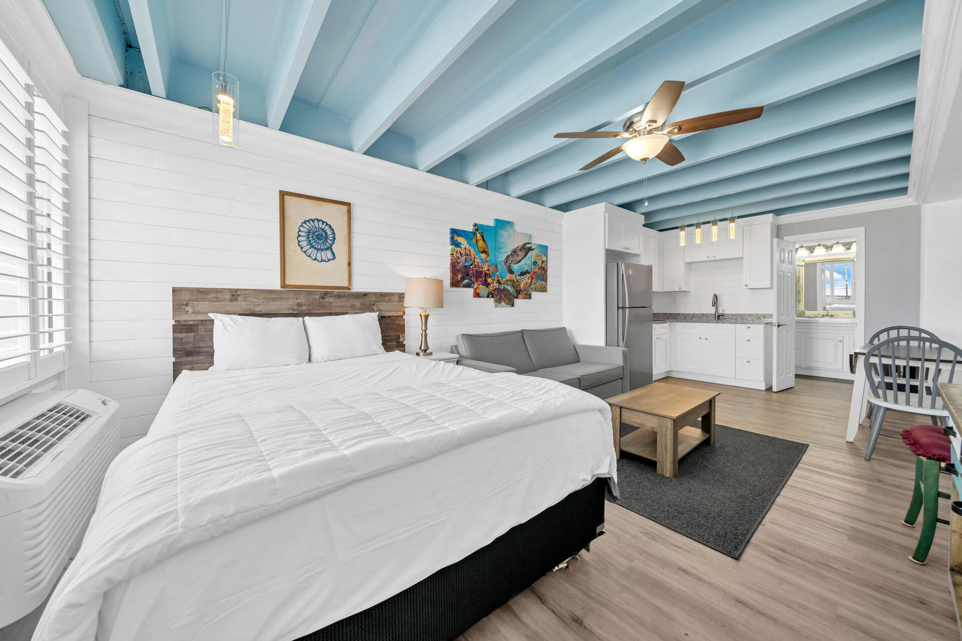 Fontainebleau Terrace - Residential