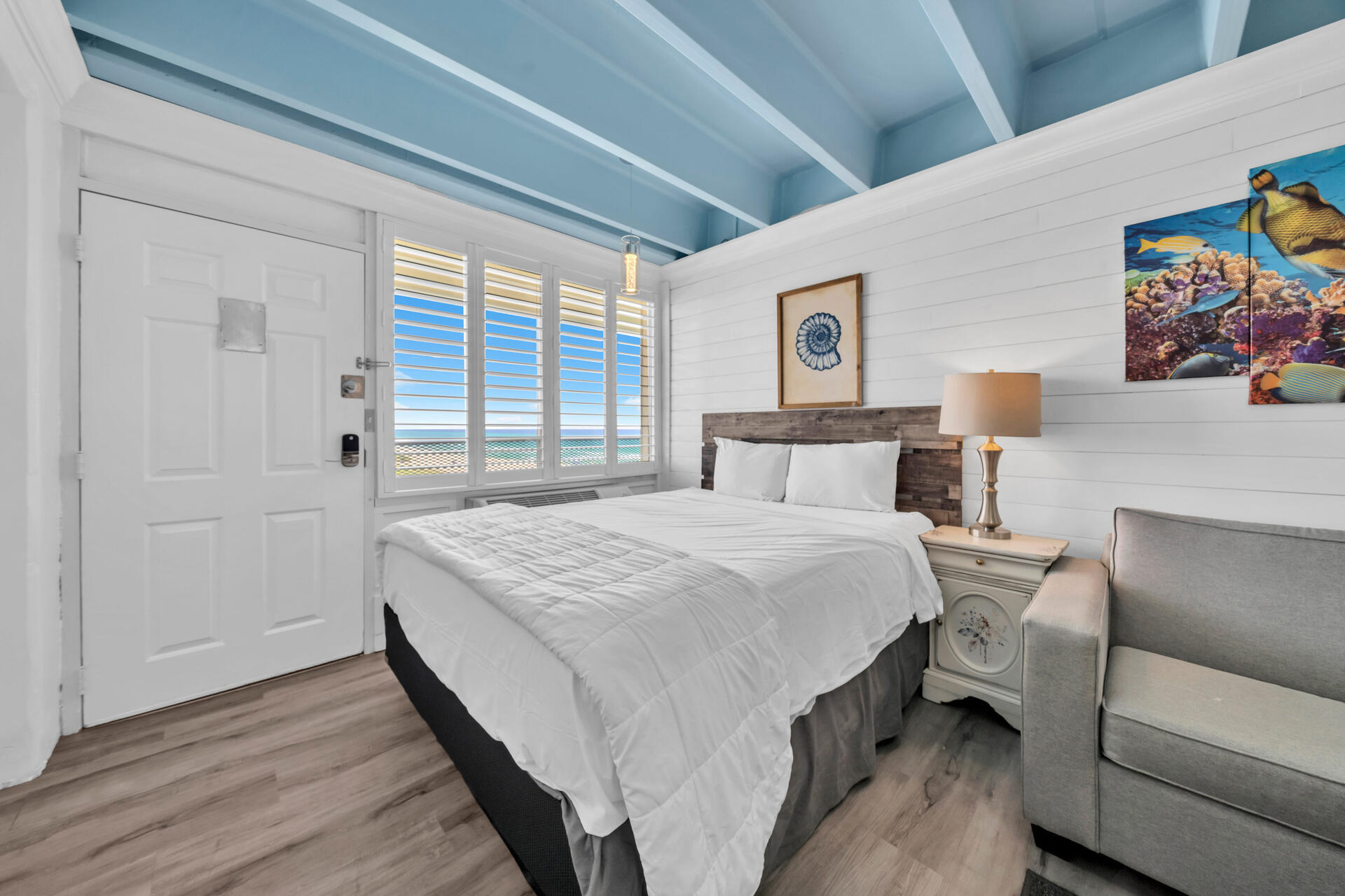 Fontainebleau Terrace - Residential