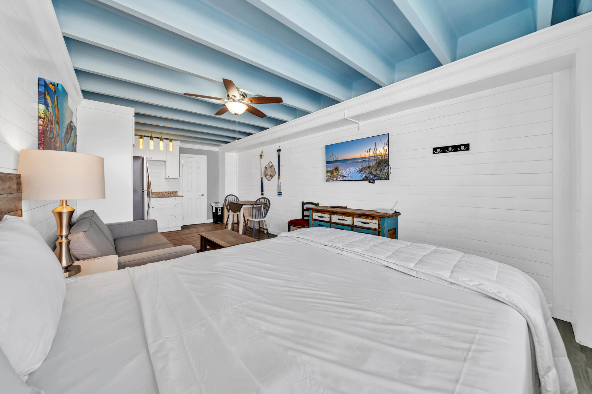 Fontainebleau Terrace - Residential