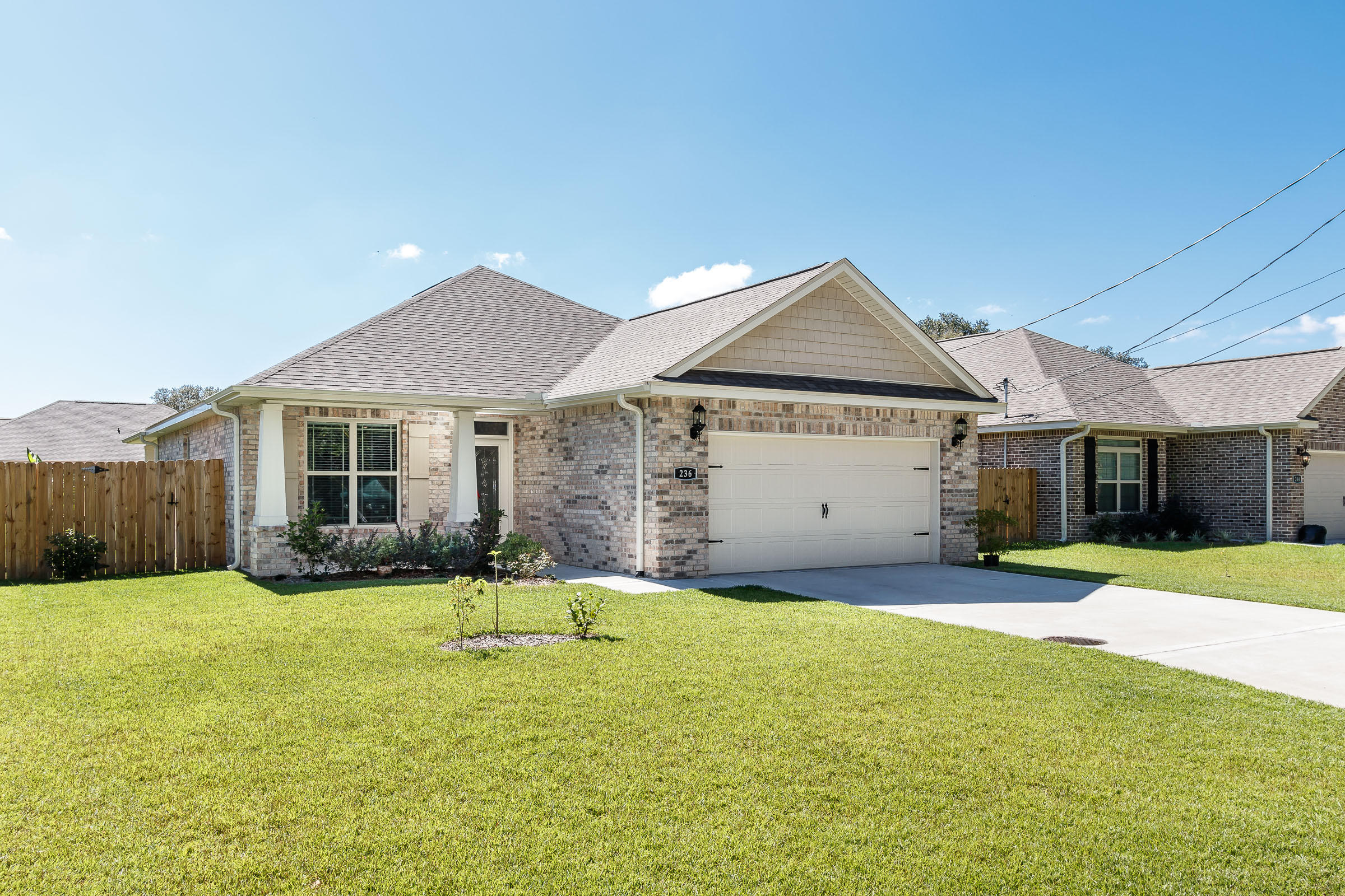 CREDENCE CROSSING - Residential