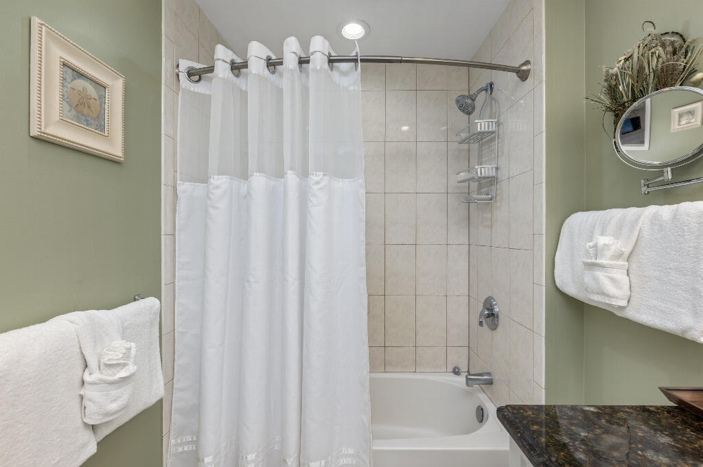 DESTIN WEST BEACH & BAY RESORT-GULFSIDE - Residential