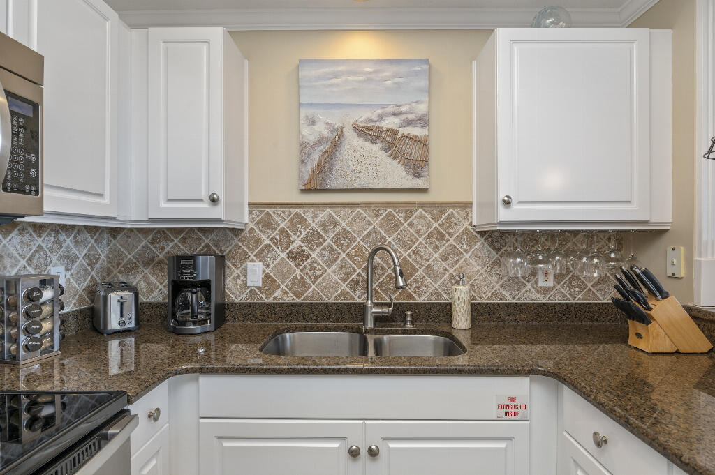 DESTIN WEST BEACH & BAY RESORT-GULFSIDE - Residential