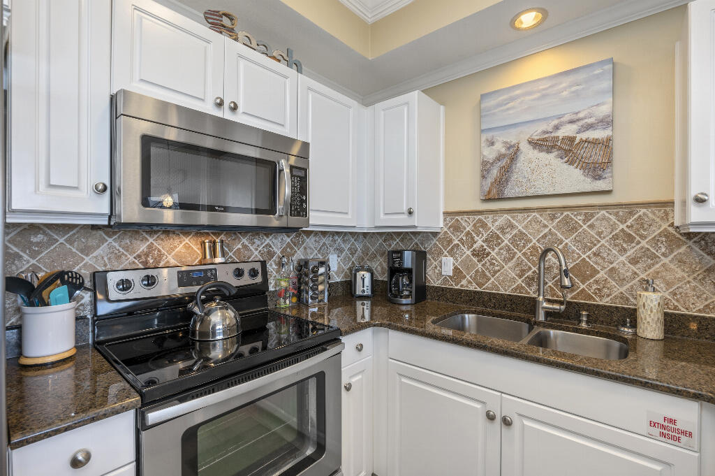 DESTIN WEST BEACH & BAY RESORT-GULFSIDE - Residential