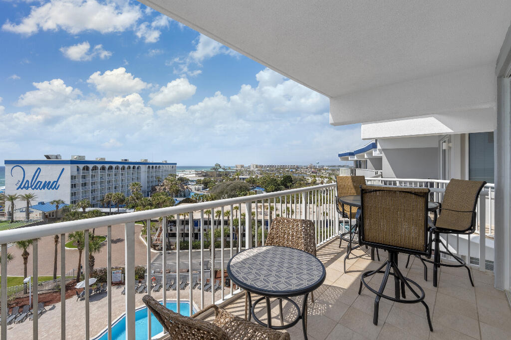 DESTIN WEST BEACH & BAY RESORT-GULFSIDE - Residential