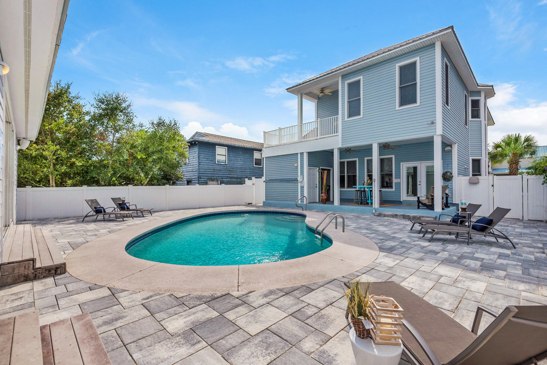 CRYSTAL BEACH - Residential