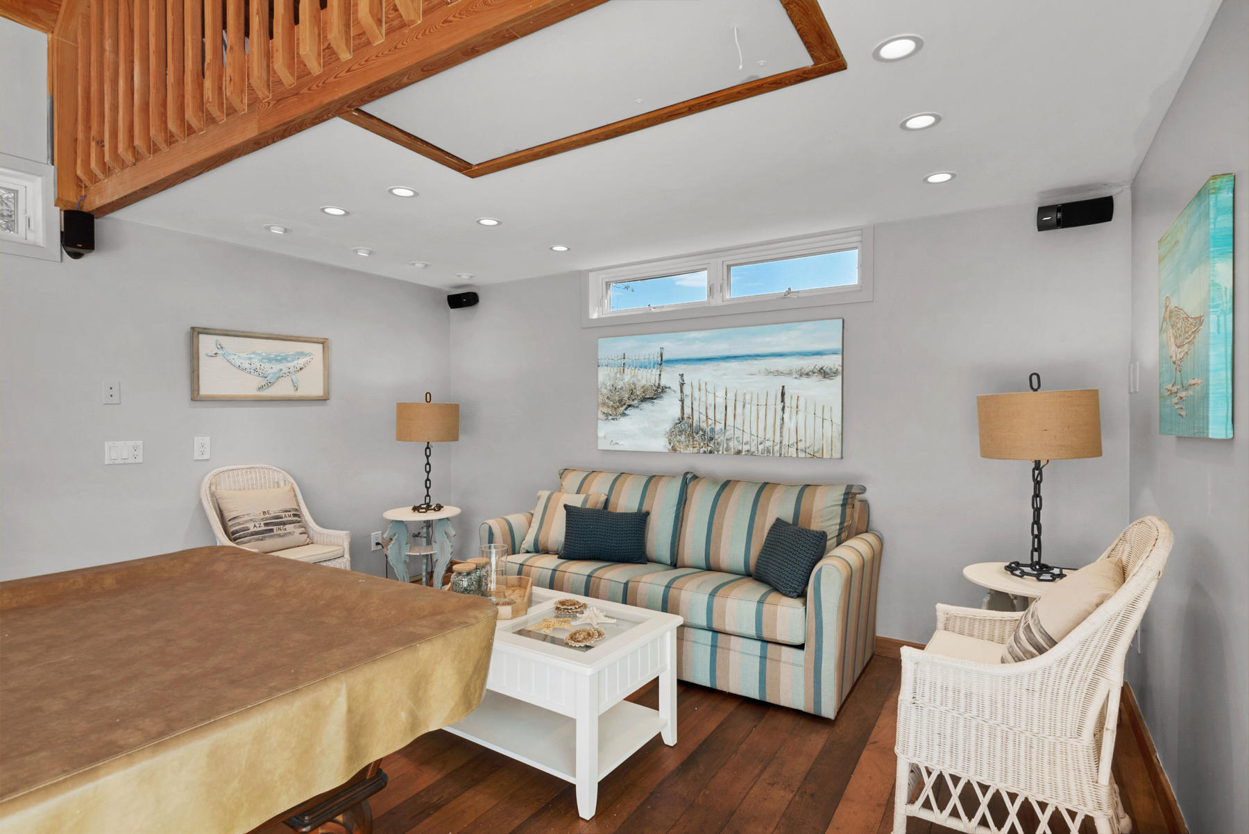 CRYSTAL BEACH - Residential