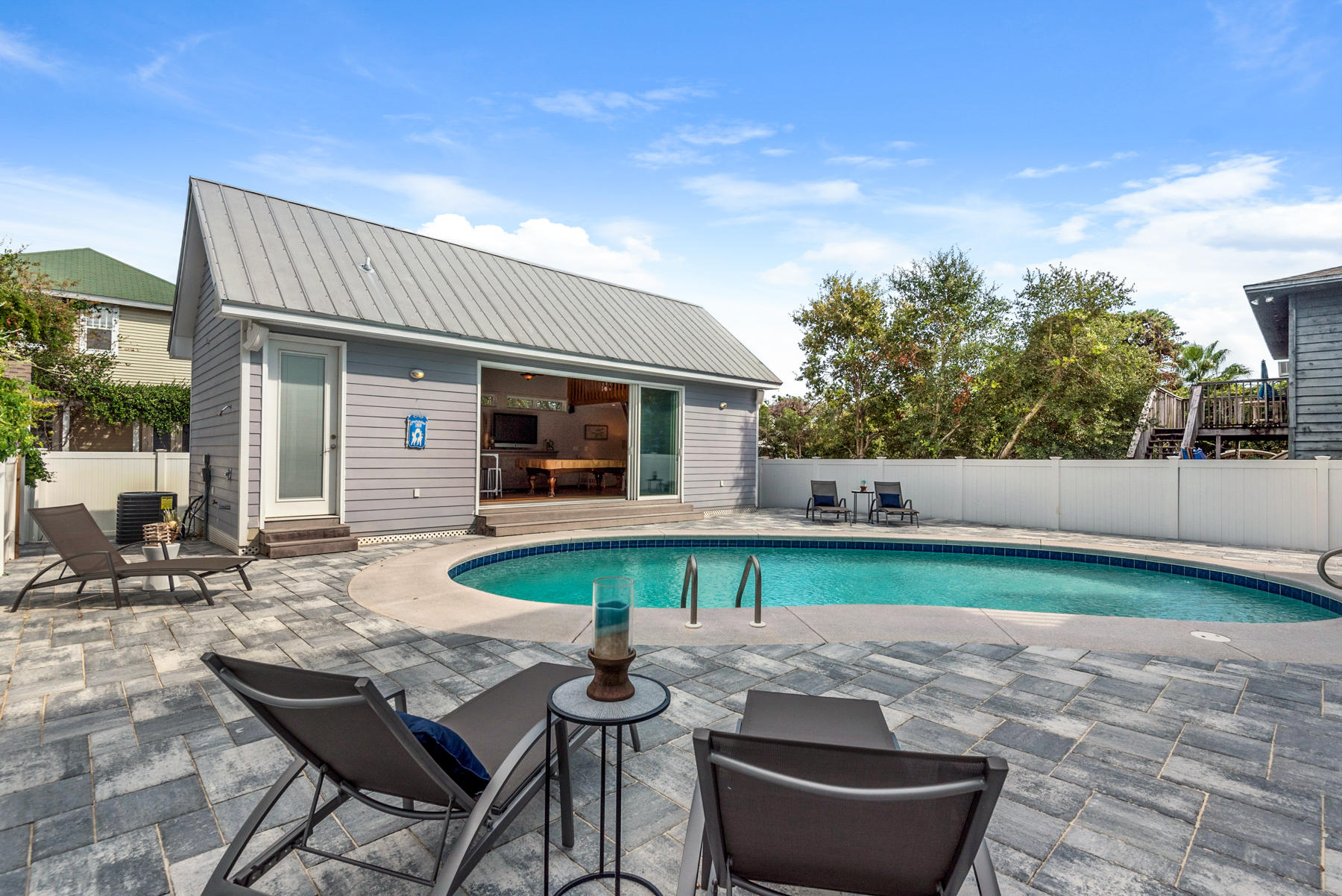 CRYSTAL BEACH - Residential