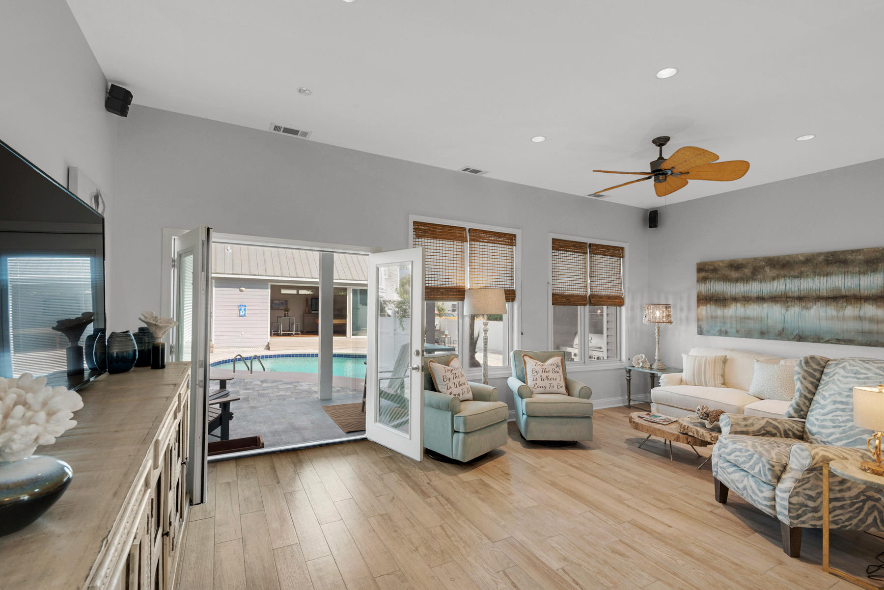 CRYSTAL BEACH - Residential