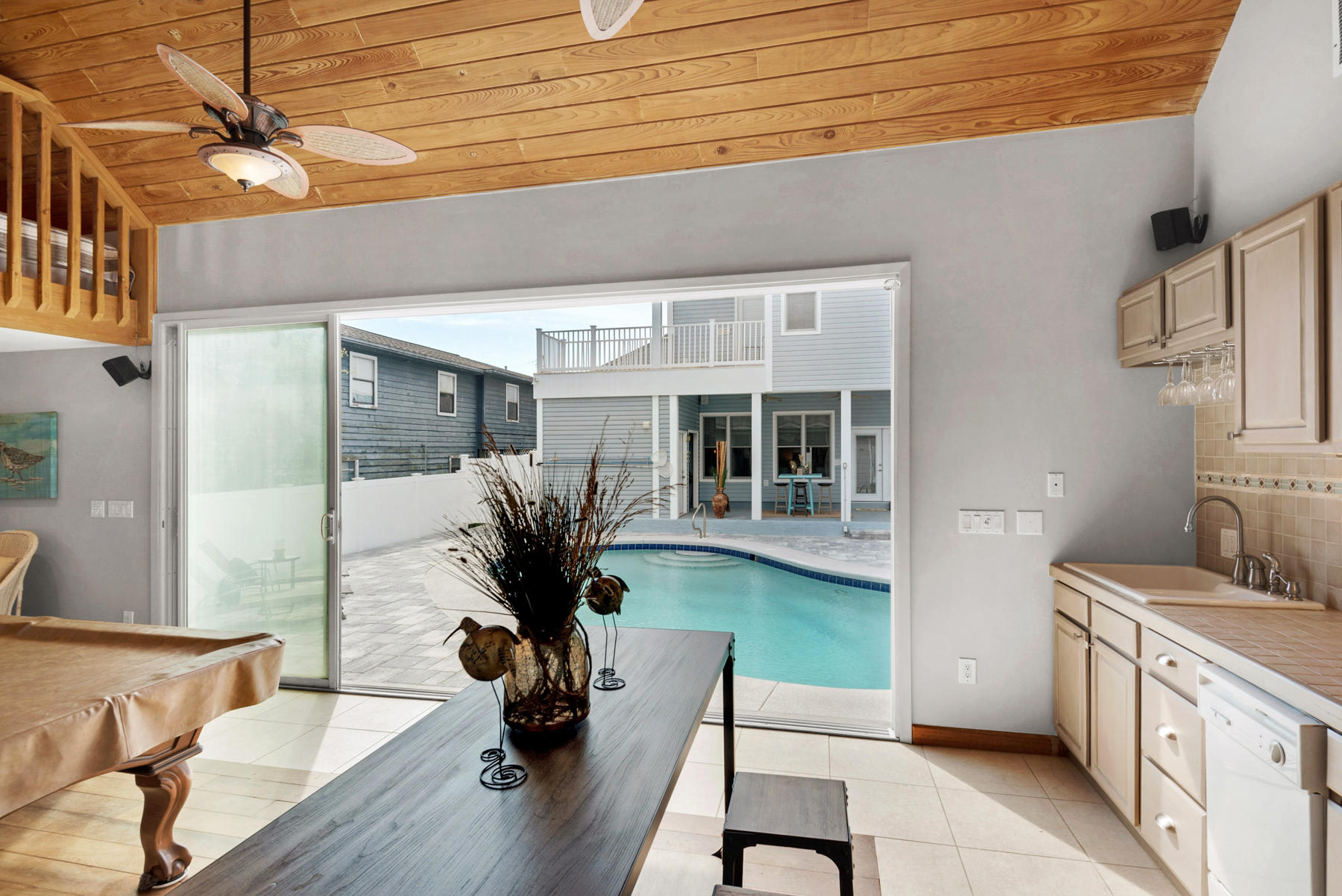 CRYSTAL BEACH - Residential