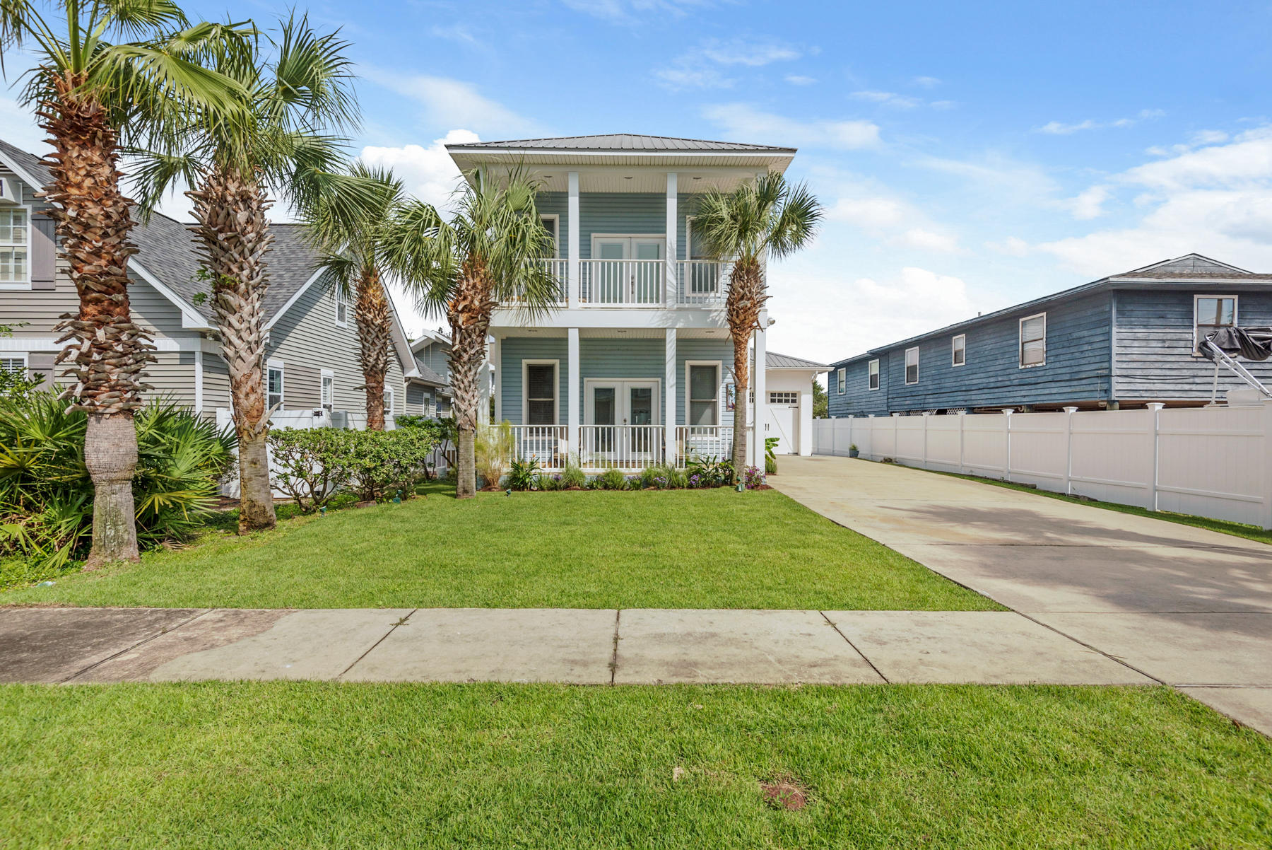 CRYSTAL BEACH - Residential