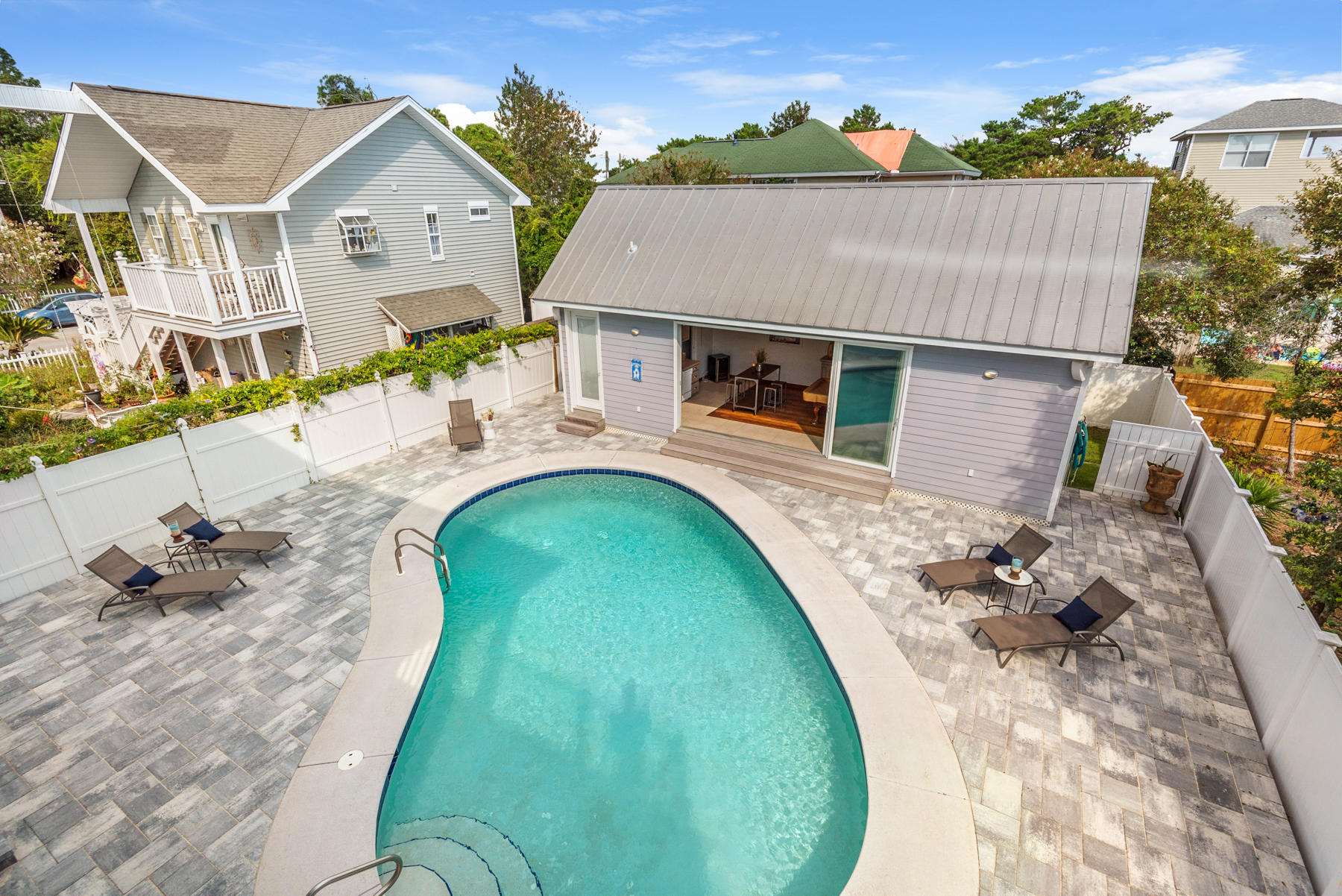 CRYSTAL BEACH - Residential