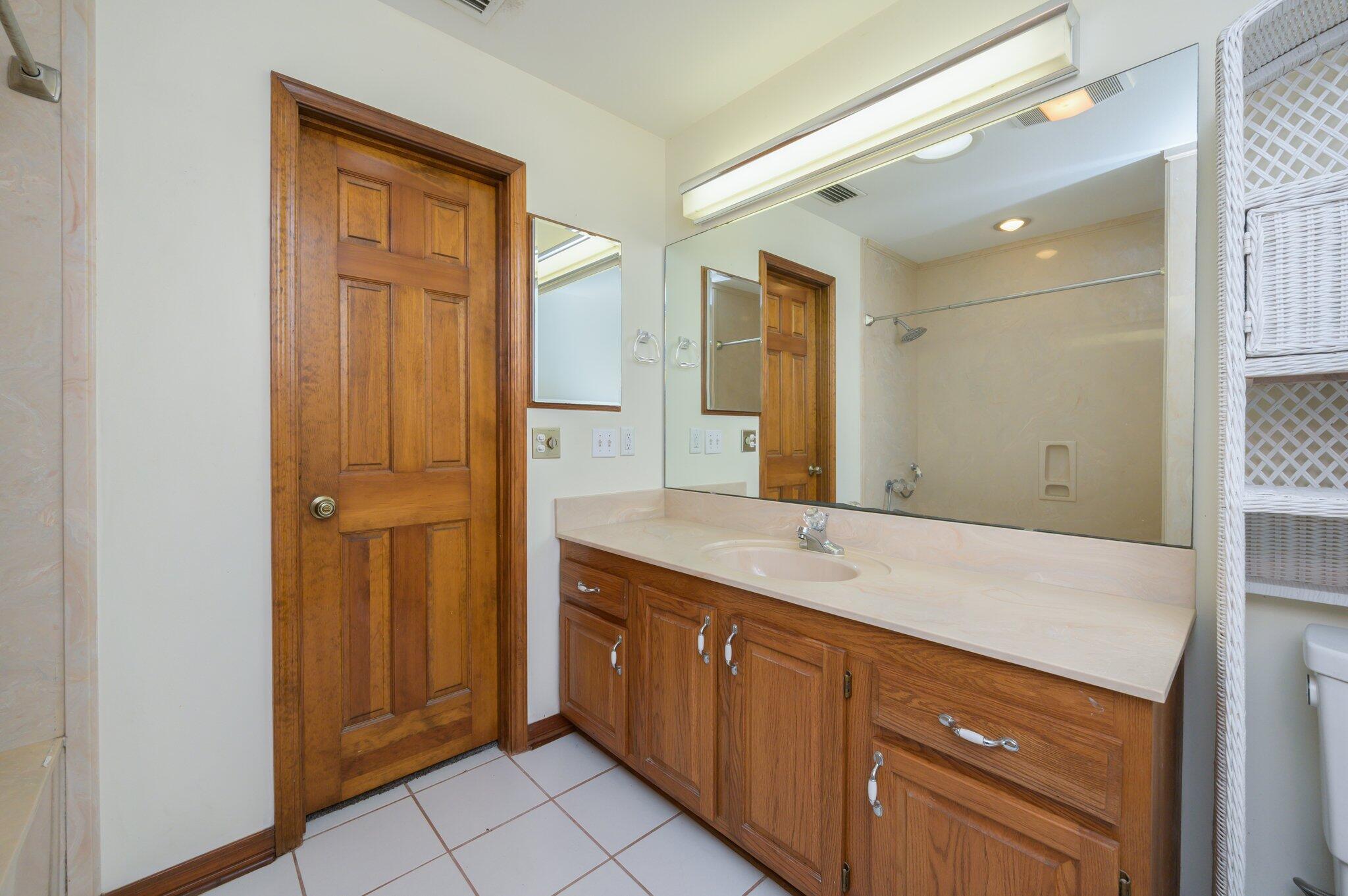 DONLABROOK GARDYNS - Residential