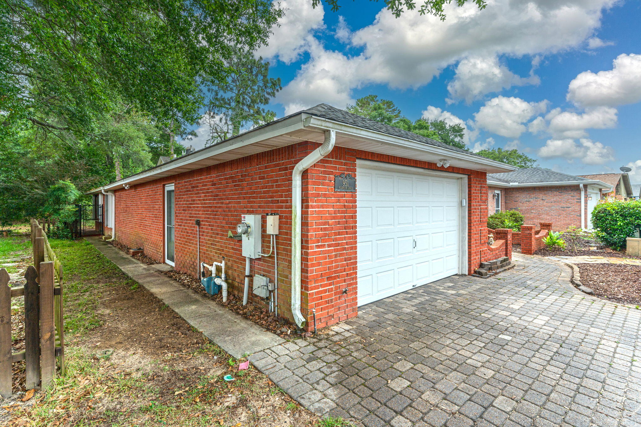 DONLABROOK GARDYNS - Residential