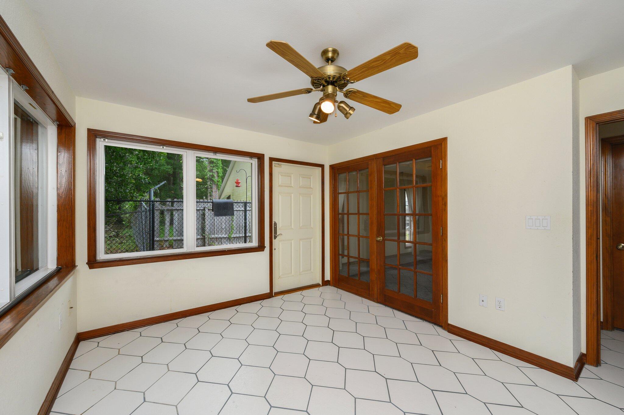 DONLABROOK GARDYNS - Residential