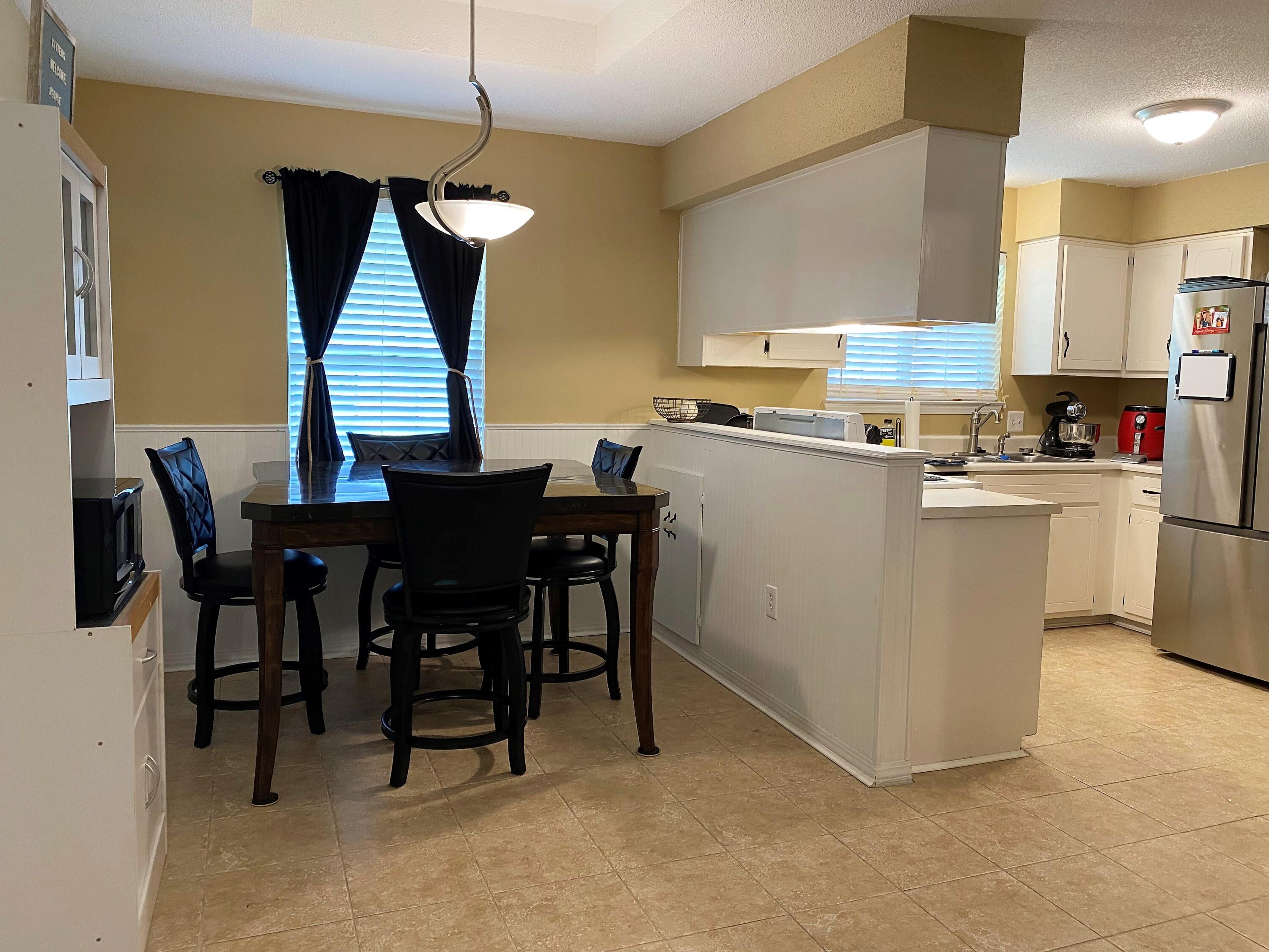 NORTHVIEW ESTATES 3RD ADDN - Residential