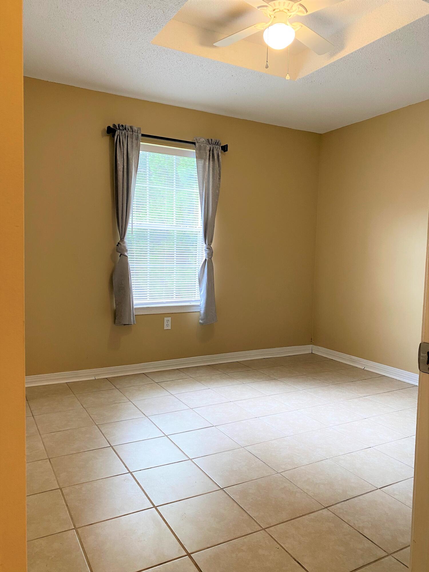 NORTHVIEW ESTATES 3RD ADDN - Residential