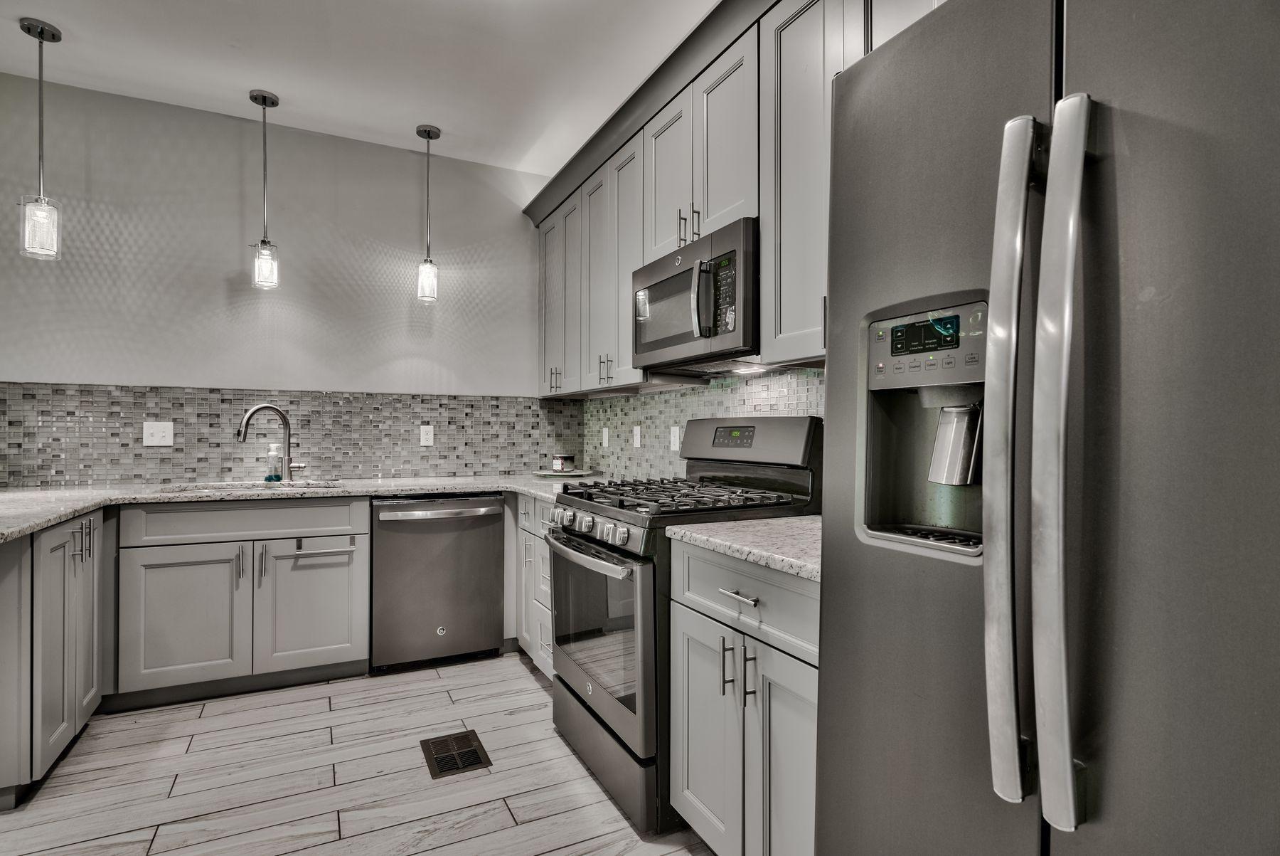 GRAYTON BEACH - Residential