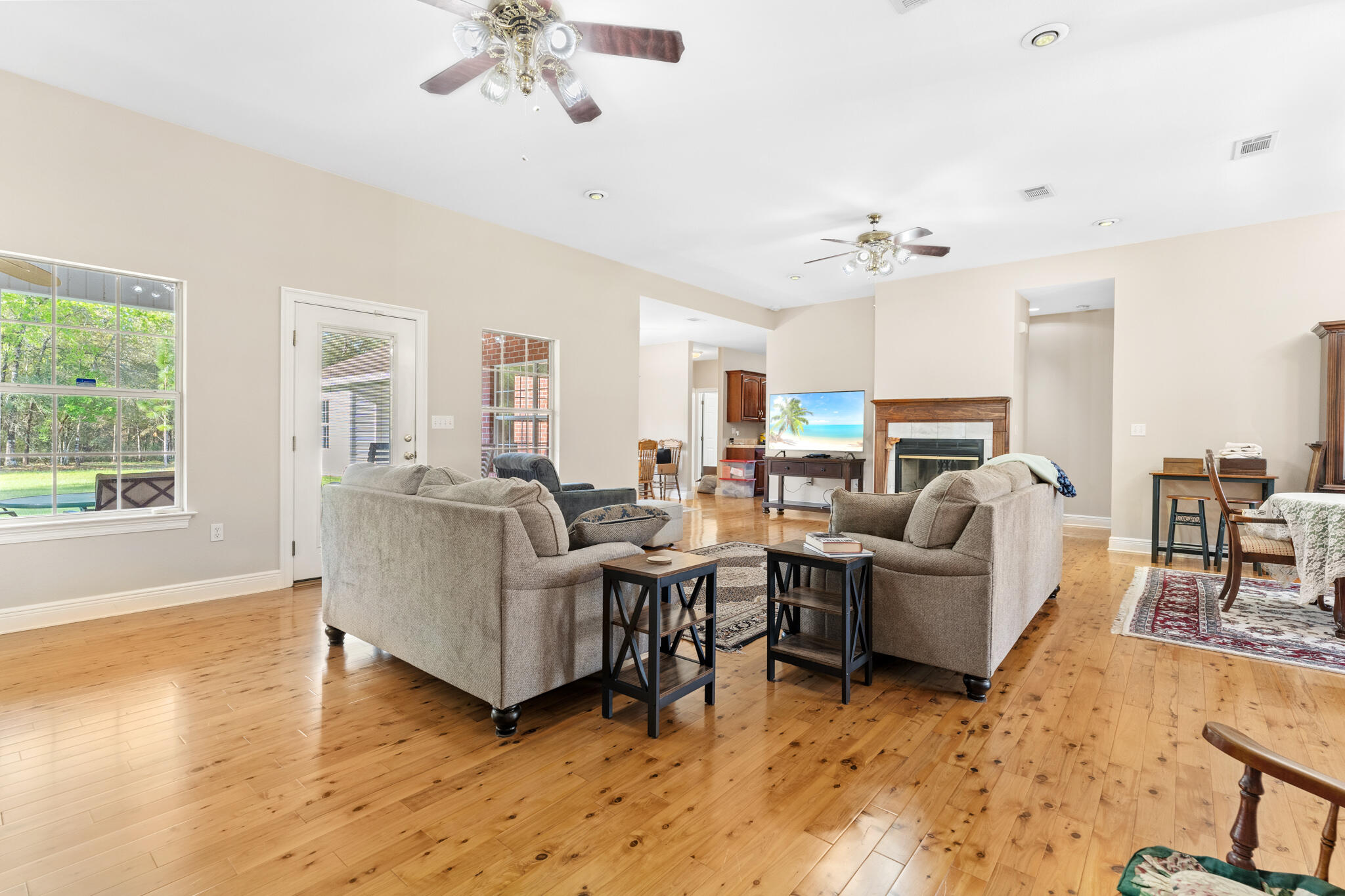 NORTH SUPERGROUP (221000.00) - Residential