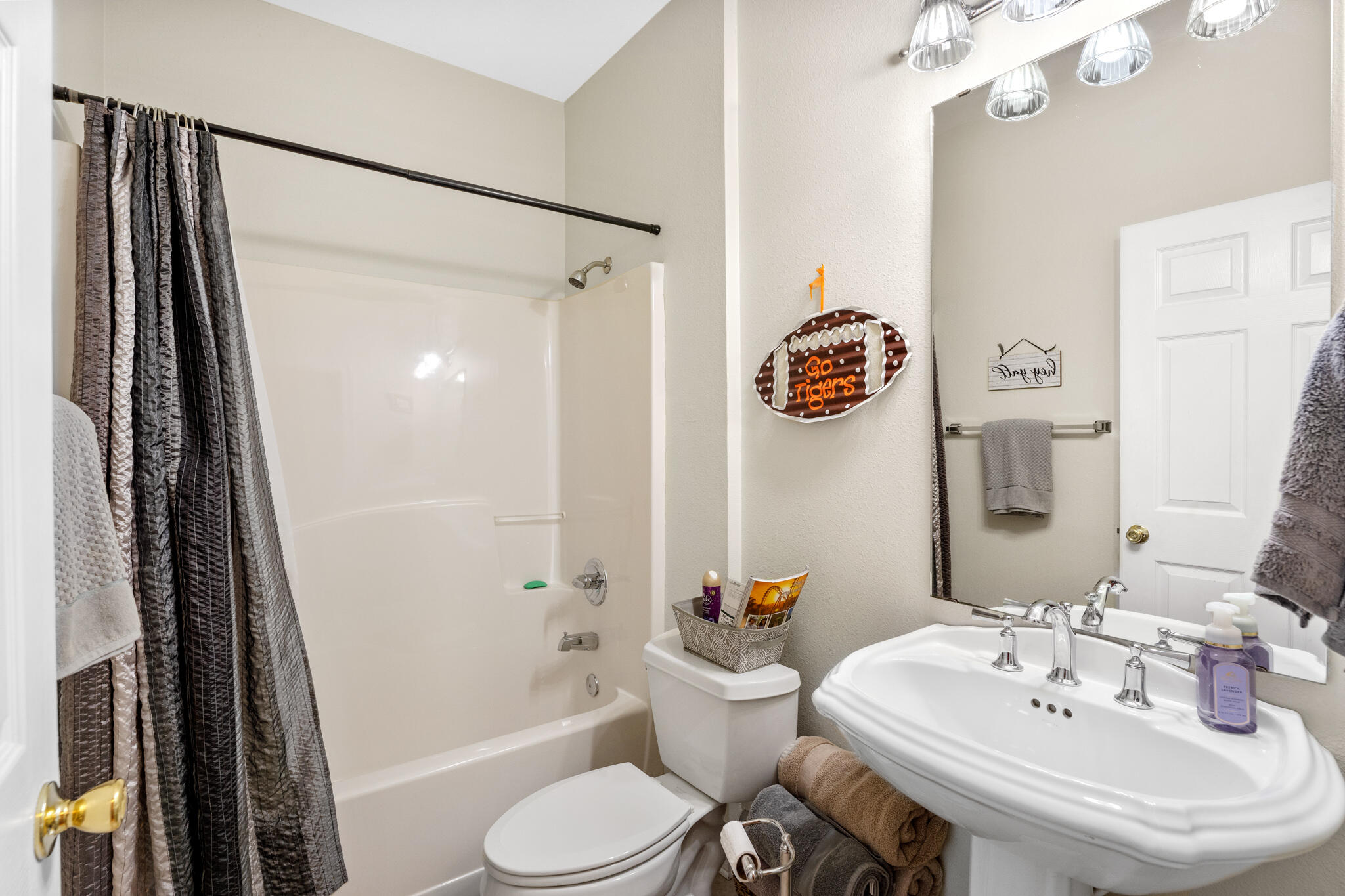 NORTH SUPERGROUP (221000.00) - Residential