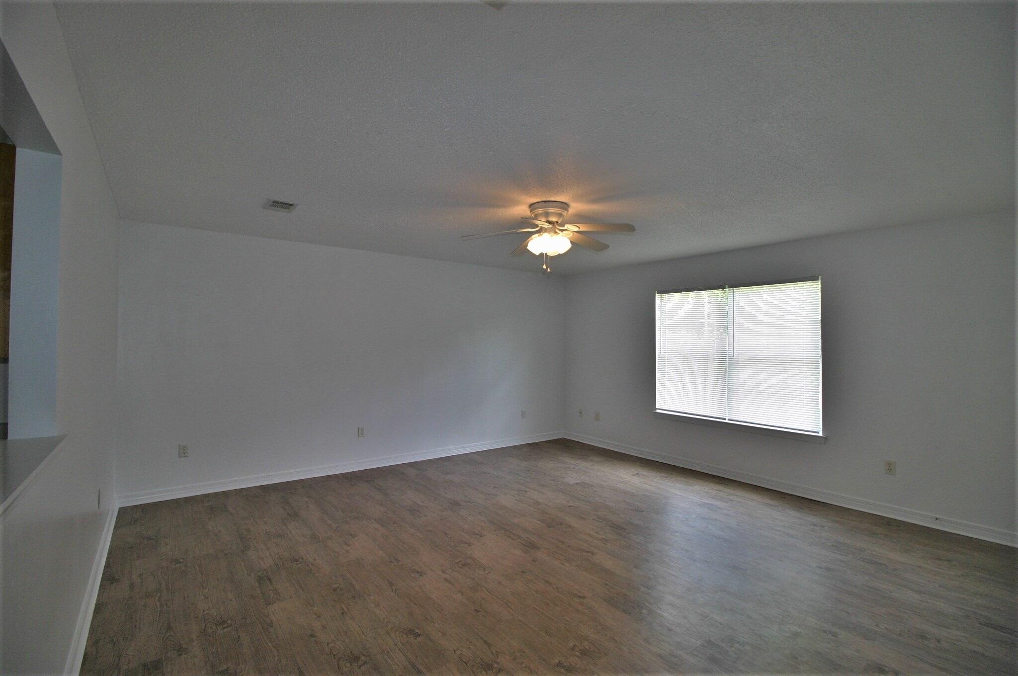MORRIS ADDN TO CREST - Residential Lease