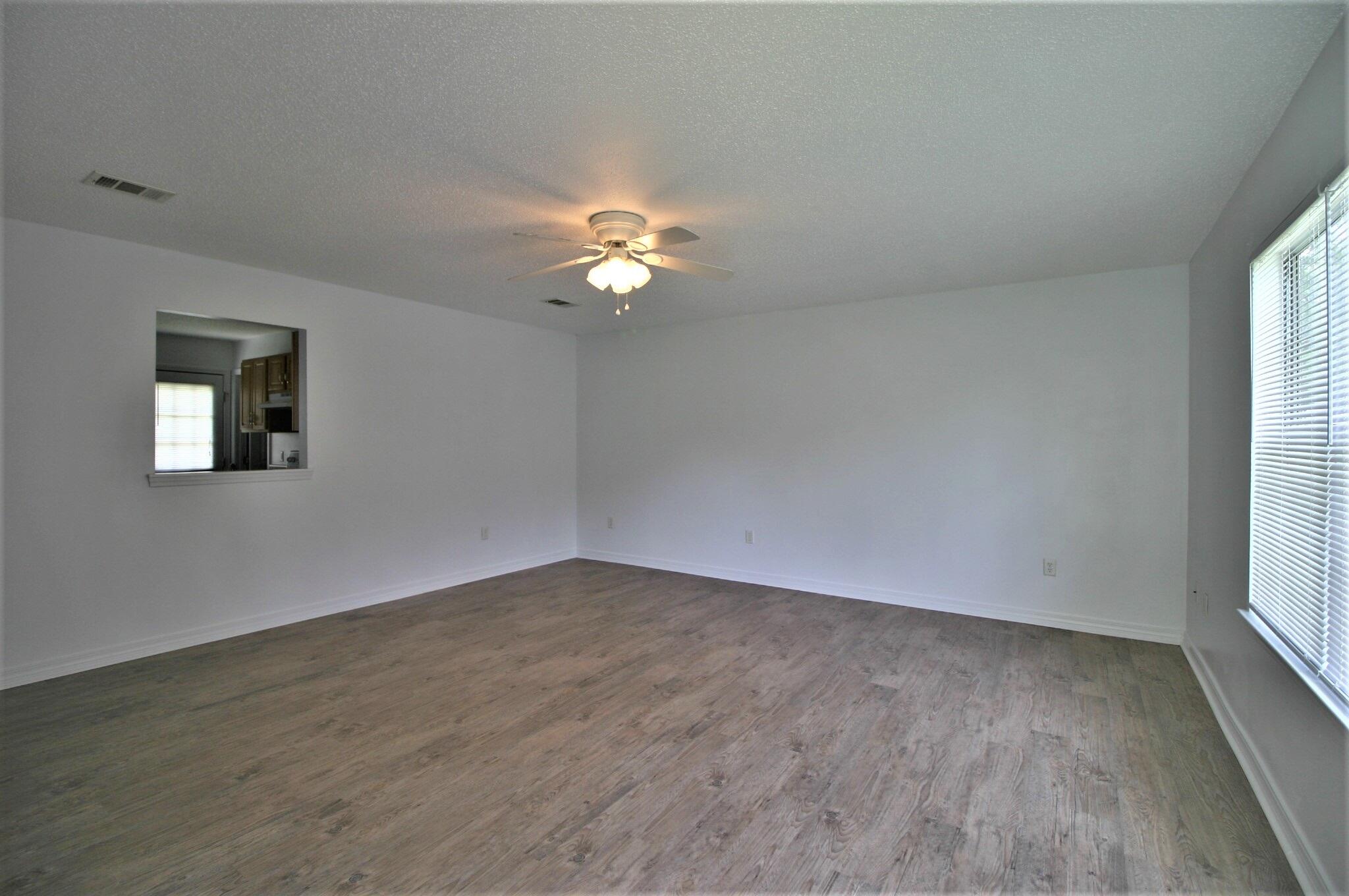 MORRIS ADDN TO CREST - Residential Lease