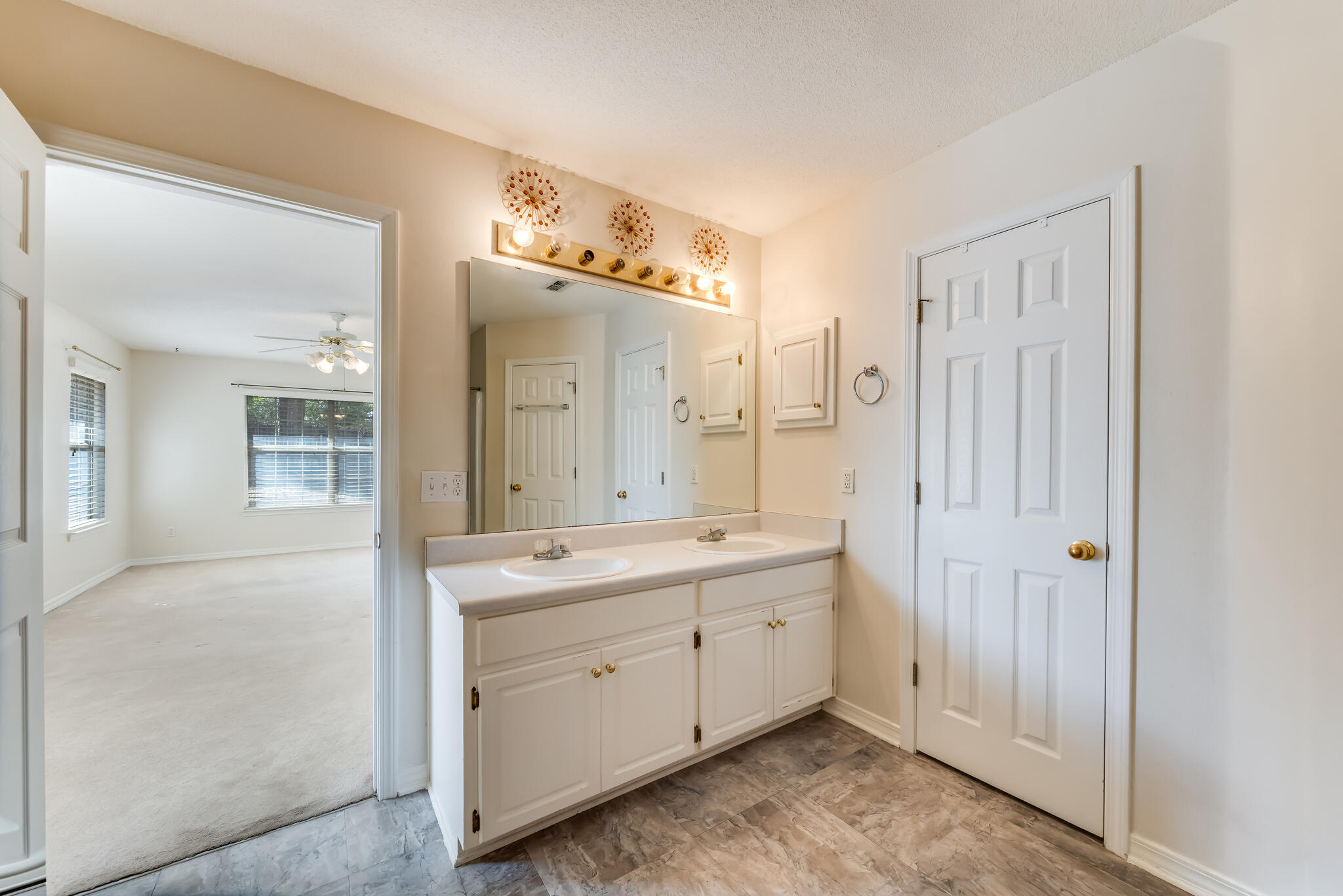 FOXWOOD ADDITION S/D - Residential