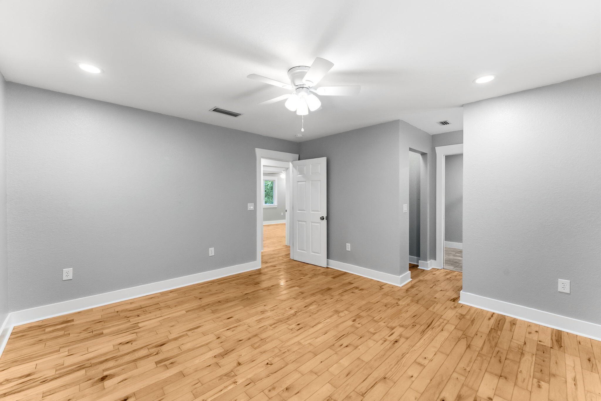 BAY MAGNOLIA - Residential Lease