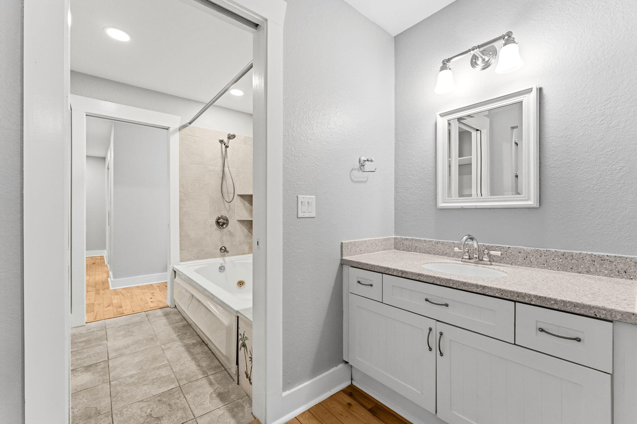 BAY MAGNOLIA - Residential Lease