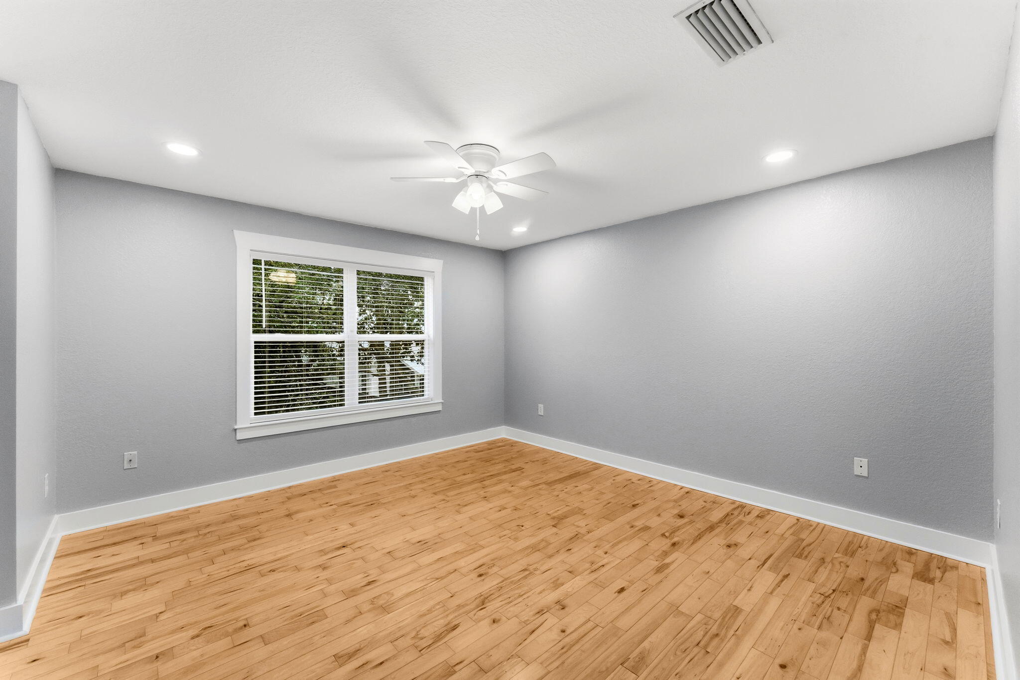 BAY MAGNOLIA - Residential Lease