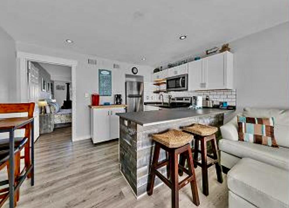 TROPICAL ISLE CONDO - Residential