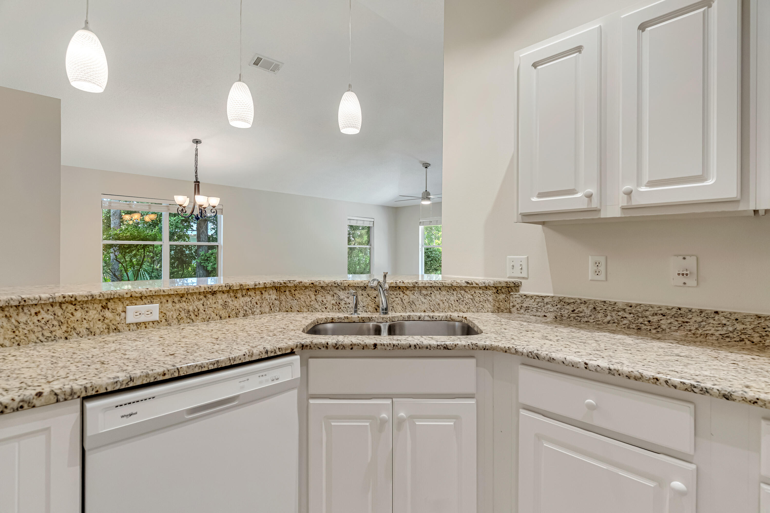 MARAVILLA COTTAGES - Residential Lease