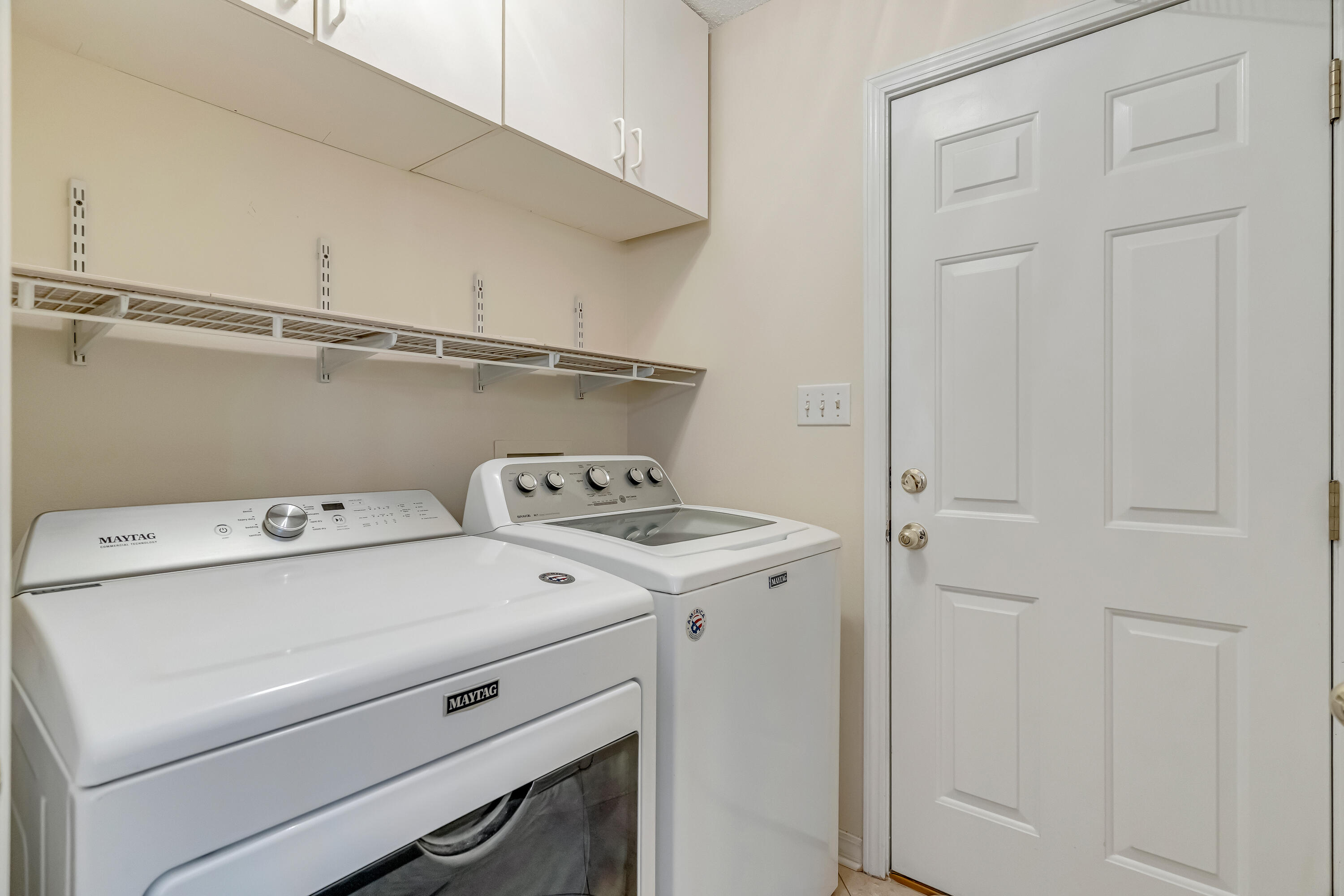 MARAVILLA COTTAGES - Residential Lease