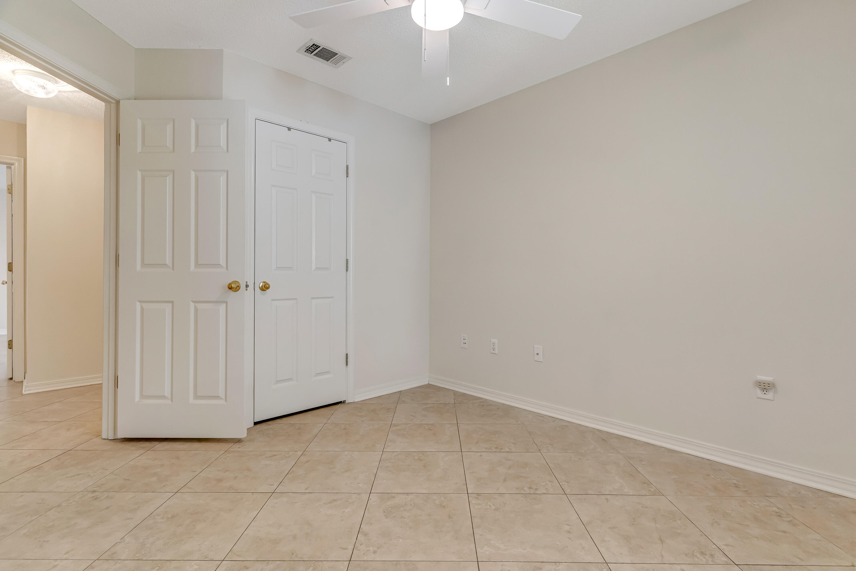 MARAVILLA COTTAGES - Residential Lease
