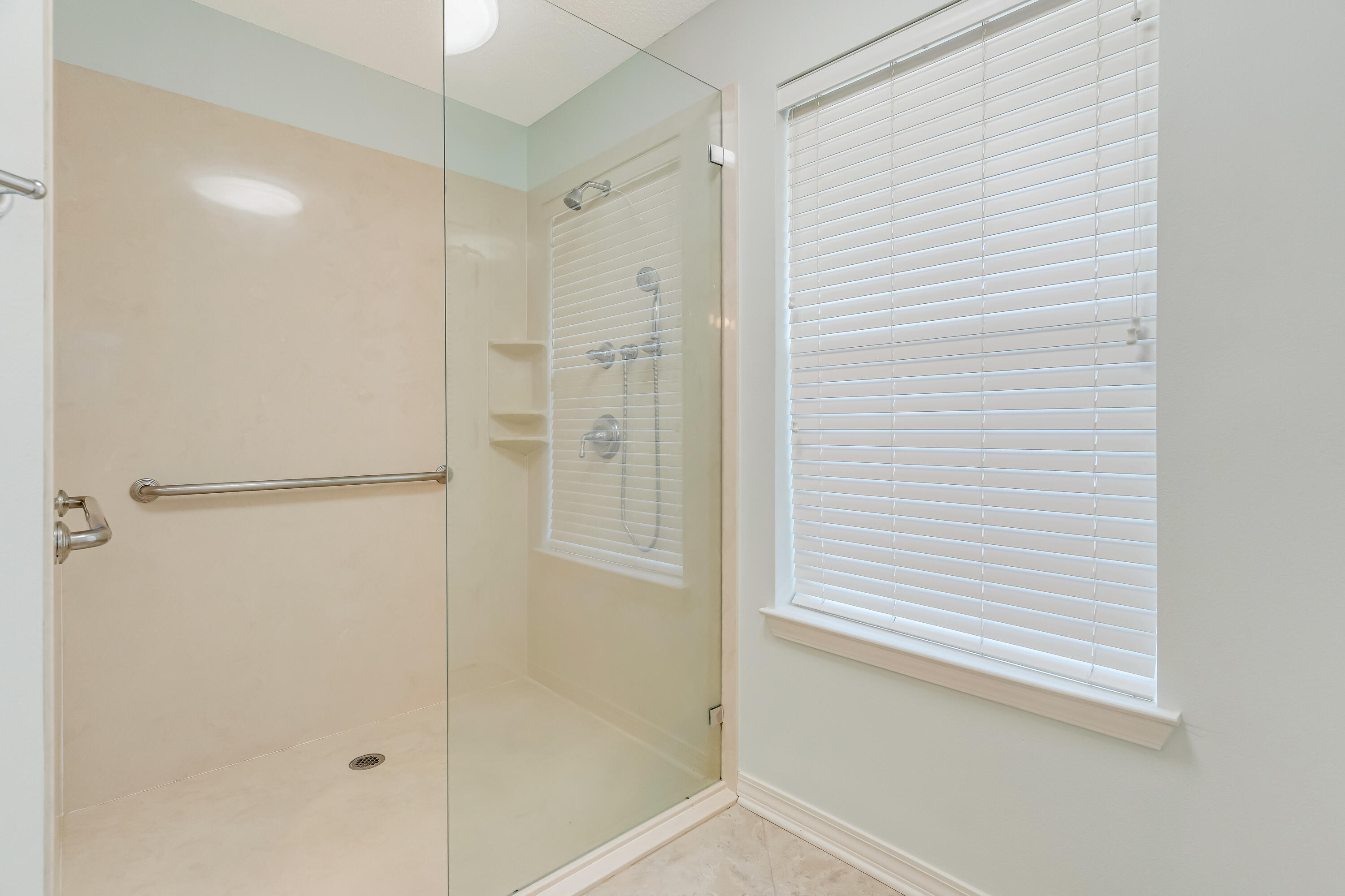 MARAVILLA COTTAGES - Residential Lease